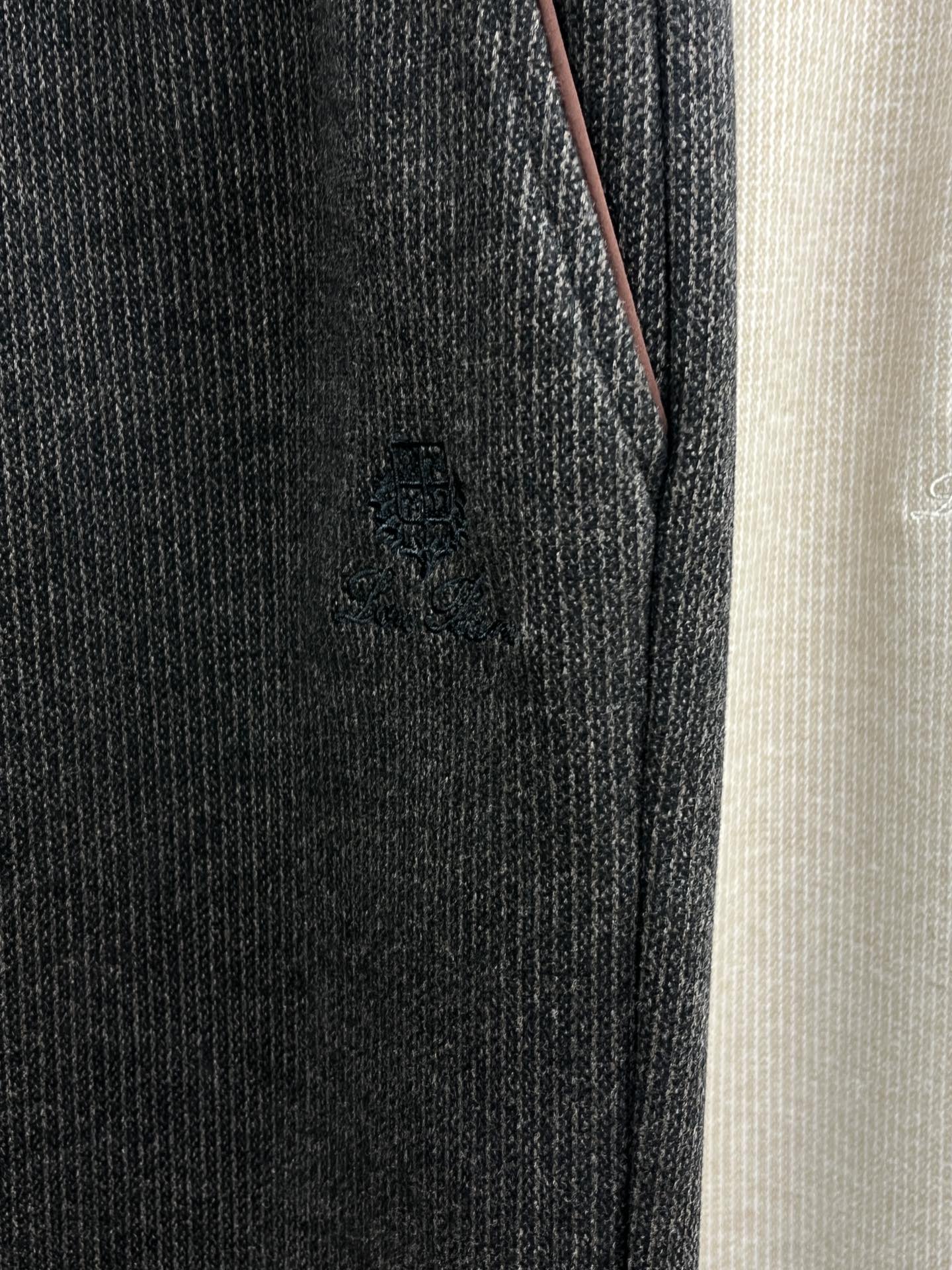 秋冬 L秋冬时尚老钱风羊毛裤松弛感拉满高奢定织绵羊毛+桑蚕丝+中空聚酯+腈纶+氨纶五合一质地，丝滑垂感弹