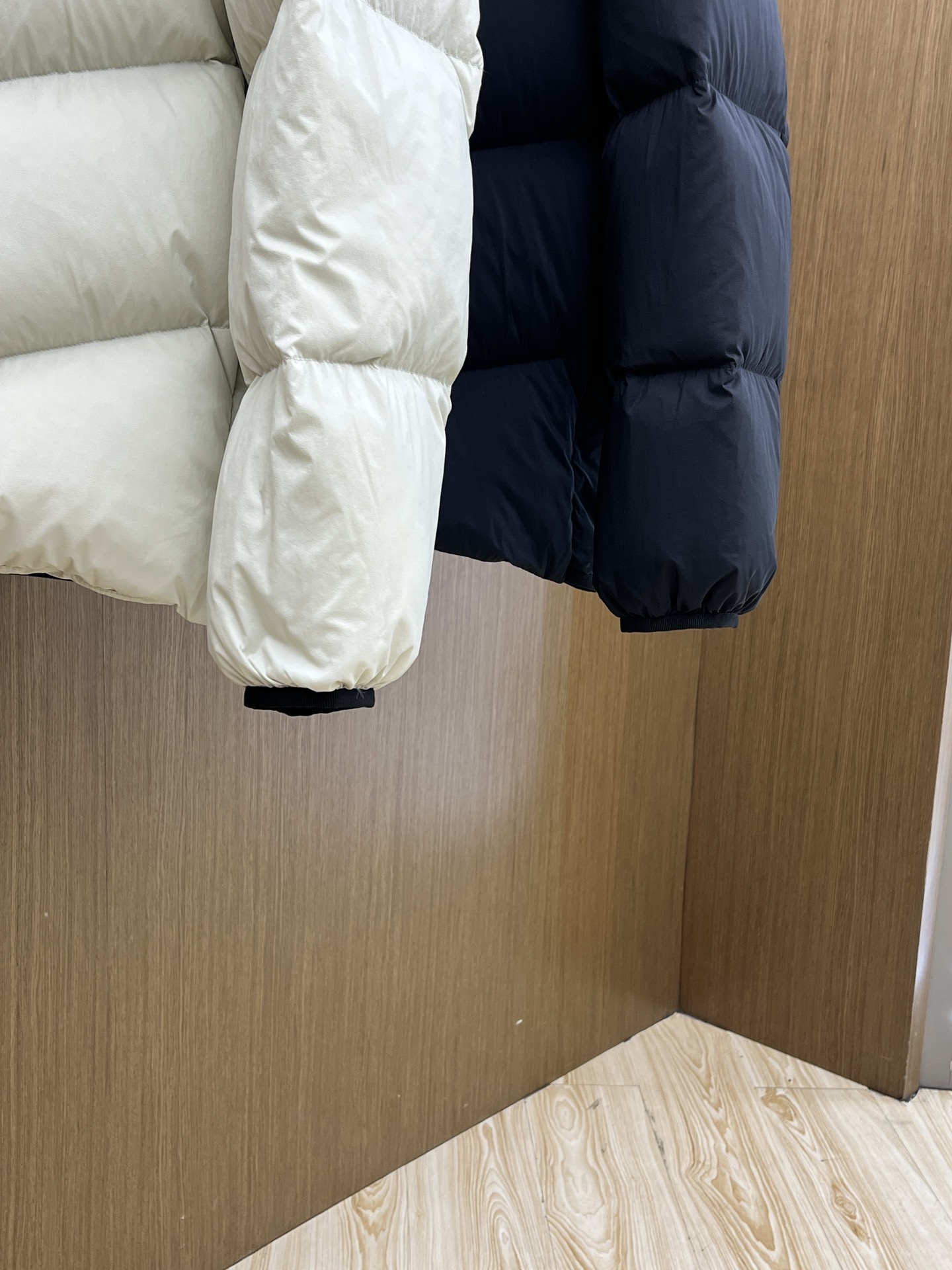 秋冬羽绒 Mon 羽绒服2025最新款时尚设计师款羽绒外套.（连帽可拆卸）处处细节显工艺足够的高级 结构