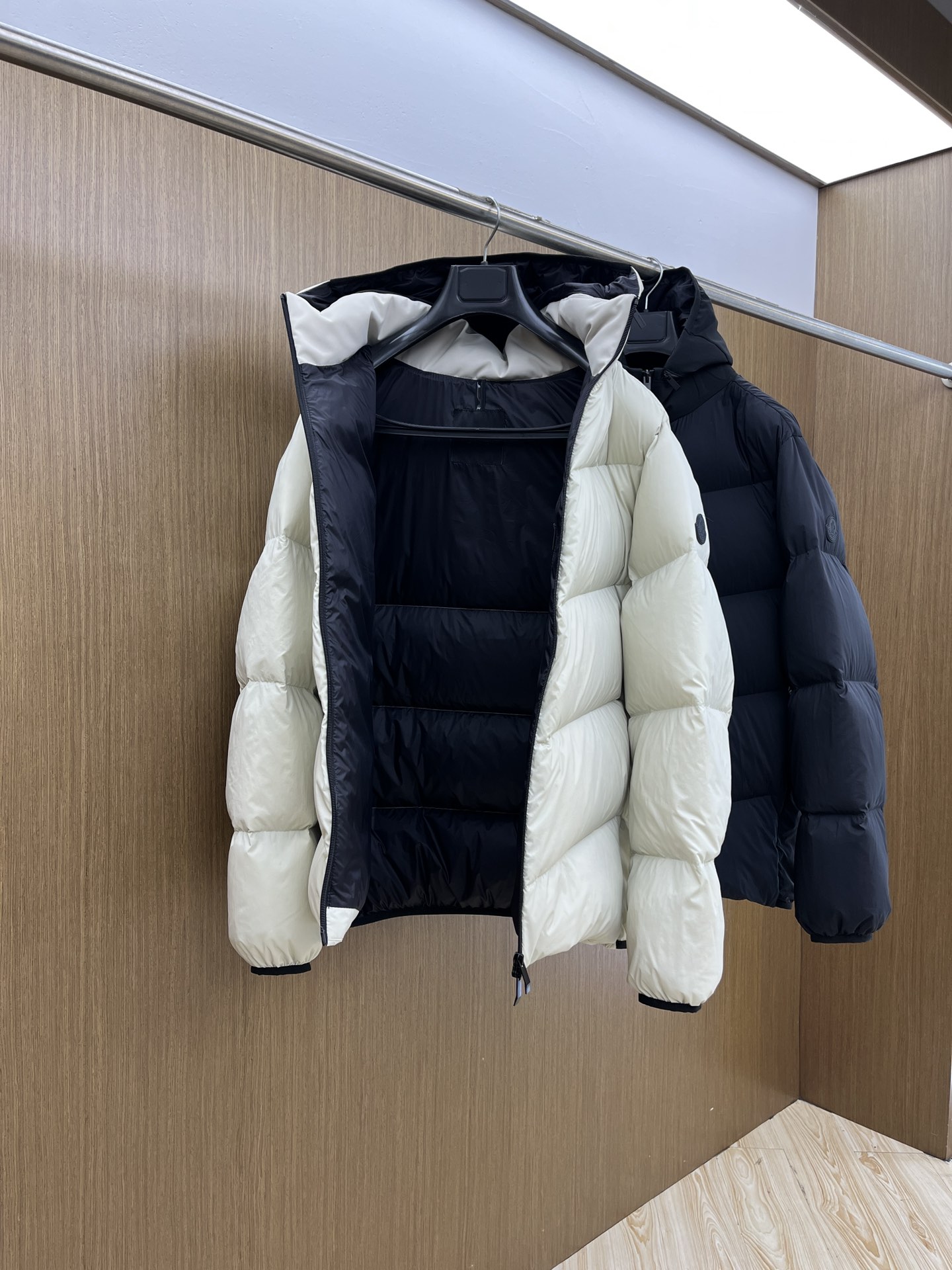 秋冬羽绒 Mon 羽绒服2025最新款时尚设计师款羽绒外套.（连帽可拆卸）处处细节显工艺足够的高级 结构