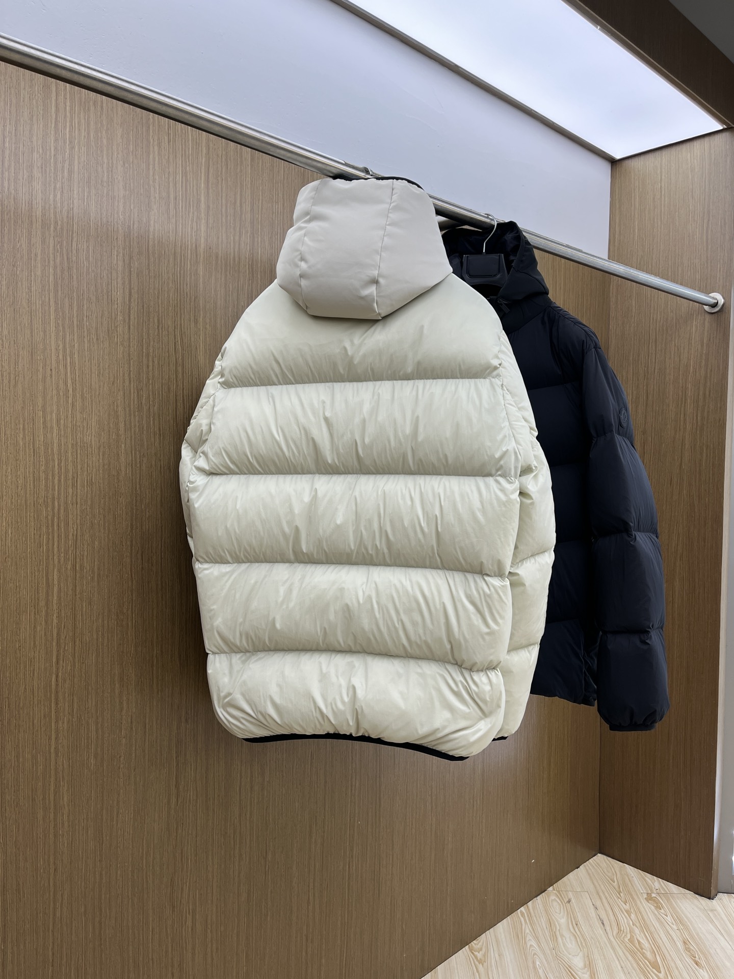 秋冬羽绒 Mon 羽绒服2025最新款时尚设计师款羽绒外套.（连帽可拆卸）处处细节显工艺足够的高级 结构