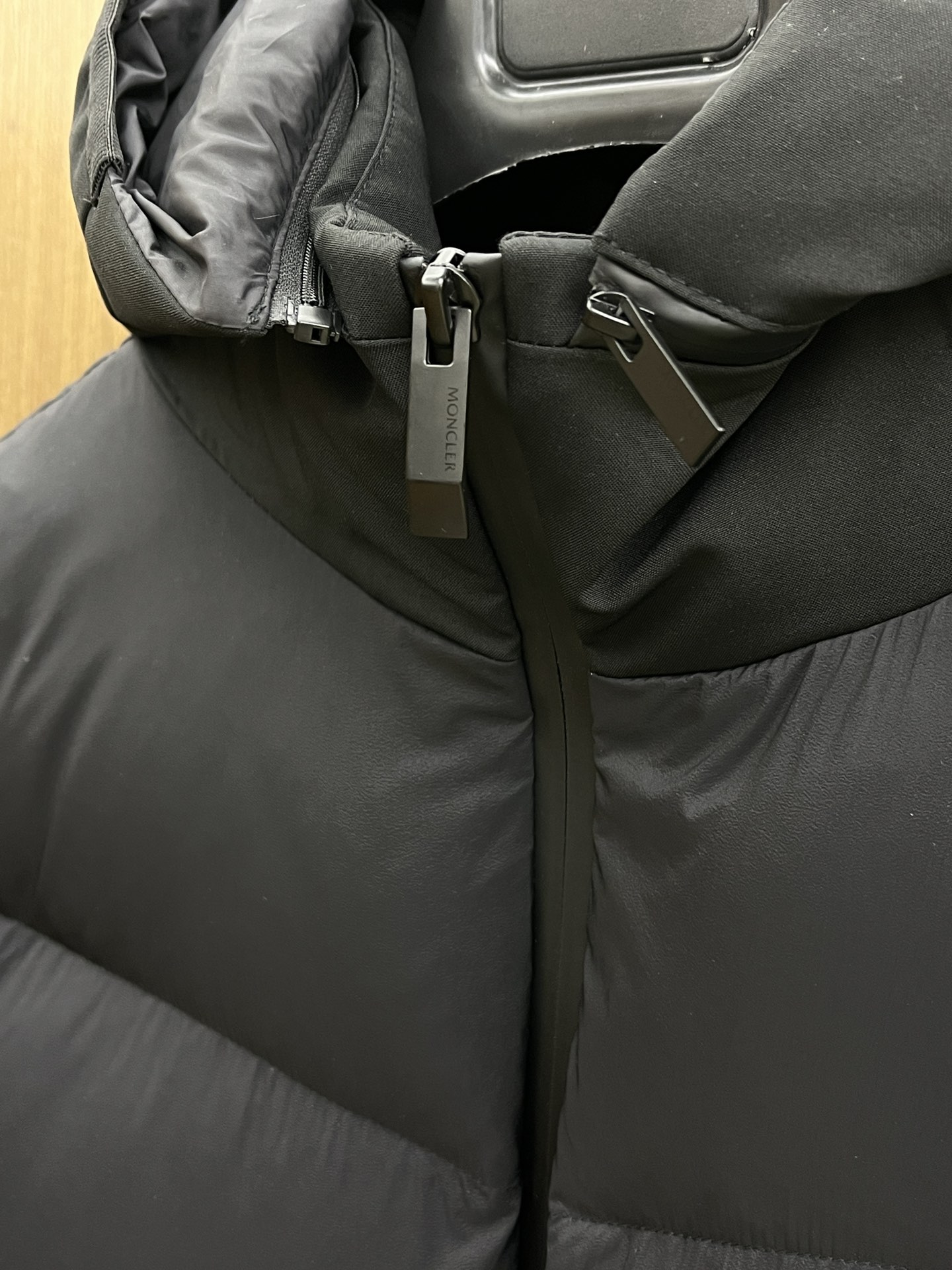 秋冬羽绒 Mon 羽绒服2025最新款时尚设计师款羽绒外套.（连帽可拆卸）处处细节显工艺足够的高级 结构