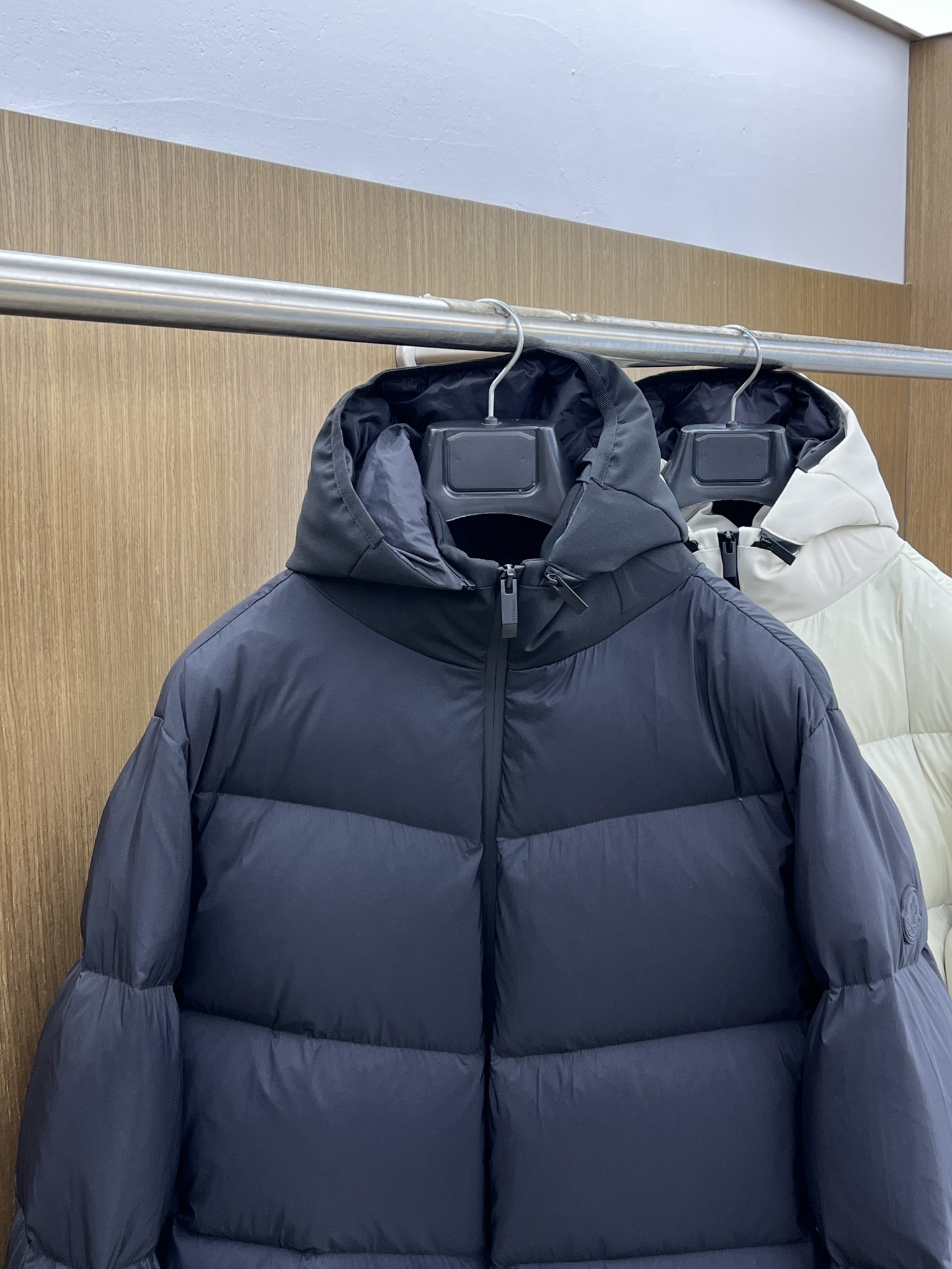 秋冬羽绒 Mon 羽绒服2025最新款时尚设计师款羽绒外套.（连帽可拆卸）处处细节显工艺足够的高级 结构