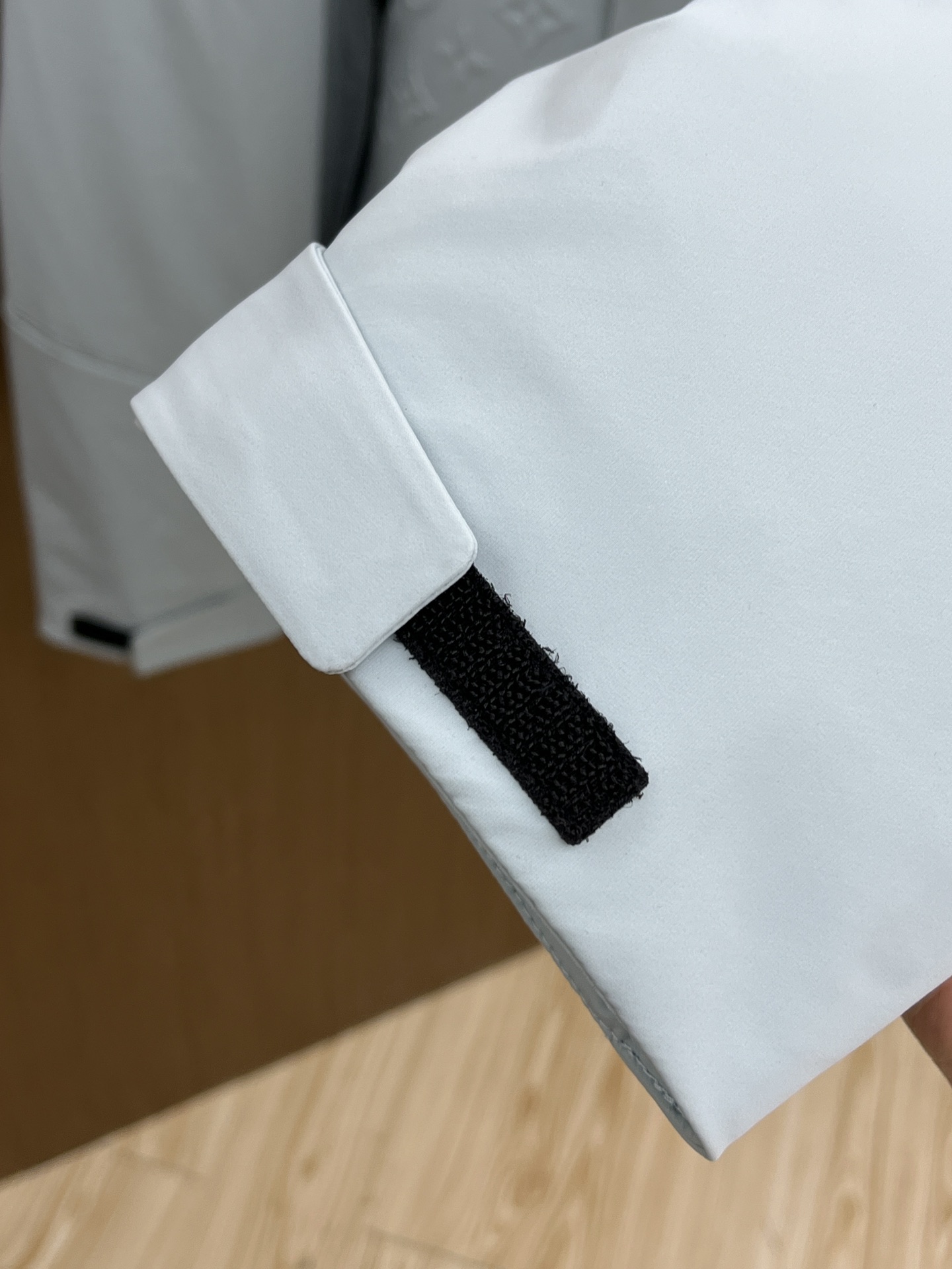 秋冬羽绒 LV 🔥🔥羽绒服2025最新款时尚设计师款羽绒外套.（连帽不可拆卸）处处细节显工艺足够的高级 