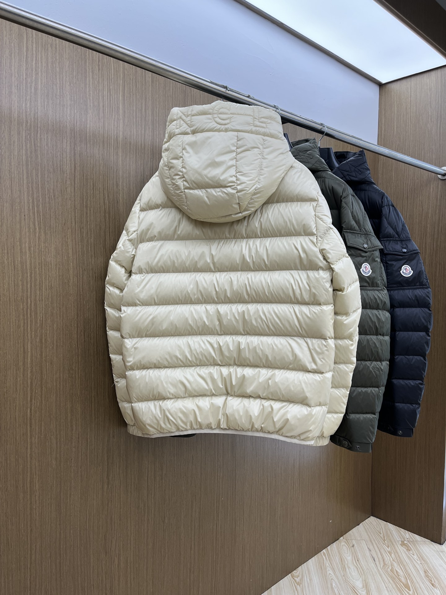 秋冬羽绒 Mon 🔥🔥羽绒服2025最新款时尚设计师款羽绒外套.（连帽不可可拆卸）处处细节显工艺足够的高