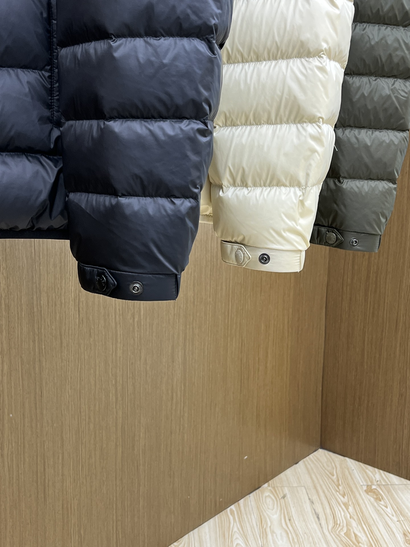 秋冬羽绒 Mon 🔥🔥羽绒服2025最新款时尚设计师款羽绒外套.（连帽不可可拆卸）处处细节显工艺足够的高