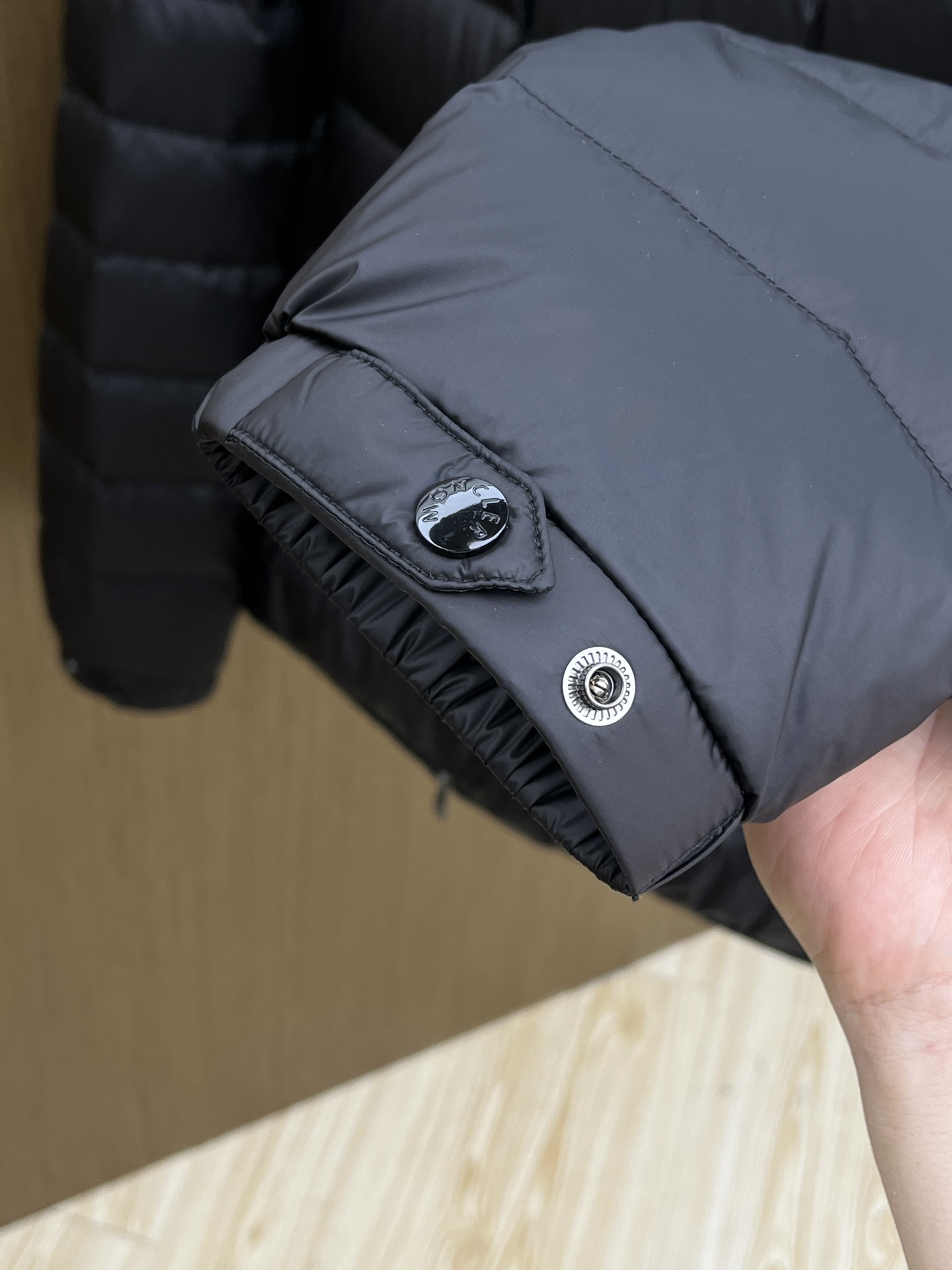 秋冬羽绒 Mon 🔥🔥羽绒服2025最新款时尚设计师款羽绒外套.（连帽不可可拆卸）处处细节显工艺足够的高