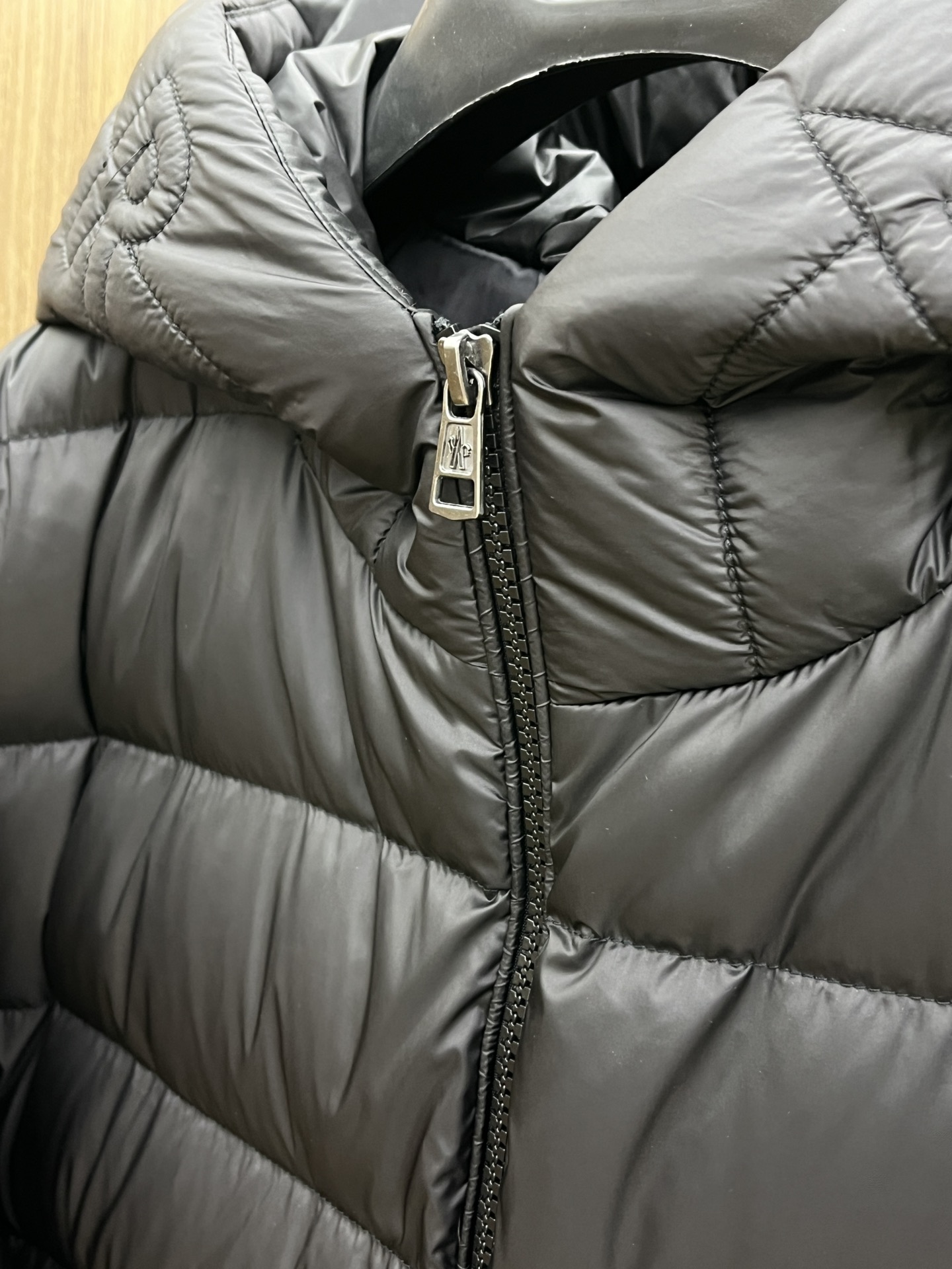 秋冬羽绒 Mon 🔥🔥羽绒服2025最新款时尚设计师款羽绒外套.（连帽不可可拆卸）处处细节显工艺足够的高