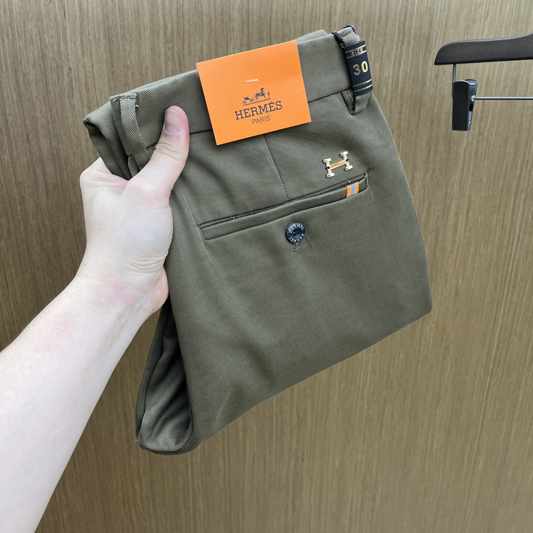 NO:573146,Autumn and winter Her 1955ss new autumn and winter products, available on the official website at the same time, men's high-end business casual trousers, high-end imported fabrics, with elasticity, silicone letter gluing on the back, five matching, classic and fashionable, tailor-made, upper body effect without restraint, comfortable and breathable, fax code number 30-3837,, alexander wang19860909秋冬 Her 1955ss秋冬新品,官网同步有售,男士高端商务休闲西裤,高端进口面料,带弹力,后面采用硅胶字母压胶,五搭配,即经典又时尚,合体裁缝,上身效果无约束感 ,舒适透气fax 码数30-3837,,alexander wang,Men's clothing