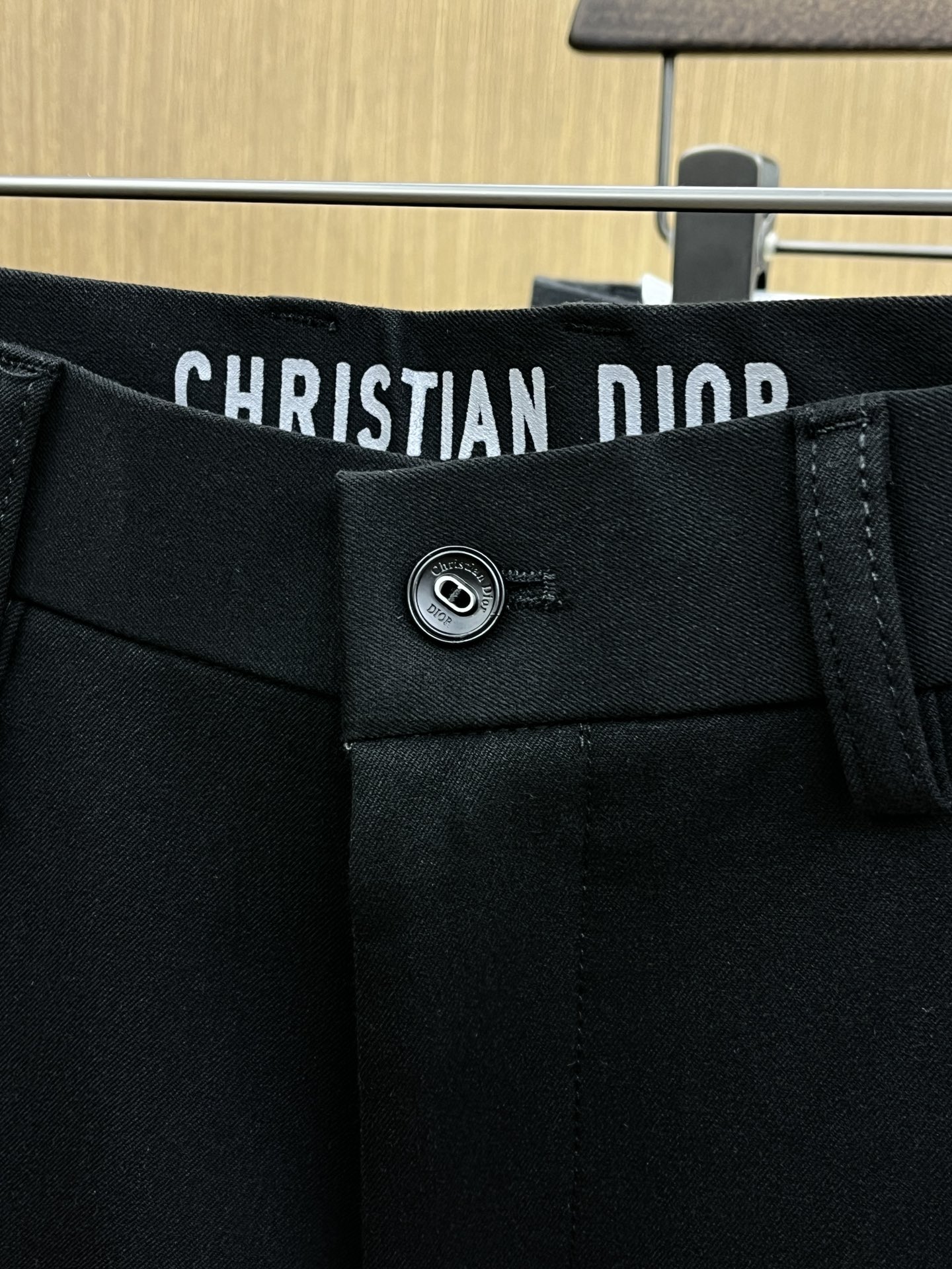 秋冬 CD 🔥🔥ss秋冬新品，官网同步有售，男士高端商务休闲西裤，高端进口面料，带弹力，后面采用硅胶字母