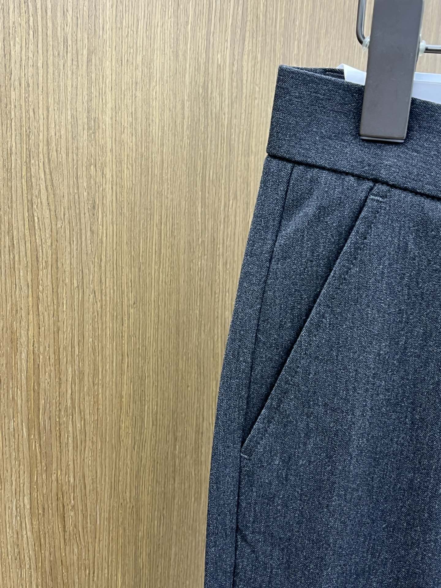 秋冬 CD 🔥🔥ss秋冬新品，官网同步有售，男士高端商务休闲西裤，高端进口面料，带弹力，后面采用硅胶字母