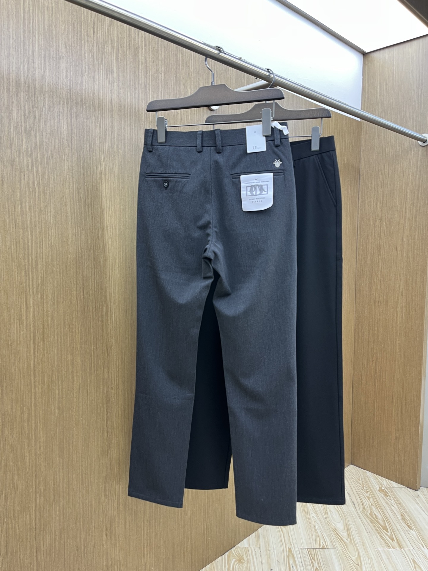 秋冬 CD 🔥🔥ss秋冬新品，官网同步有售，男士高端商务休闲西裤，高端进口面料，带弹力，后面采用硅胶字母