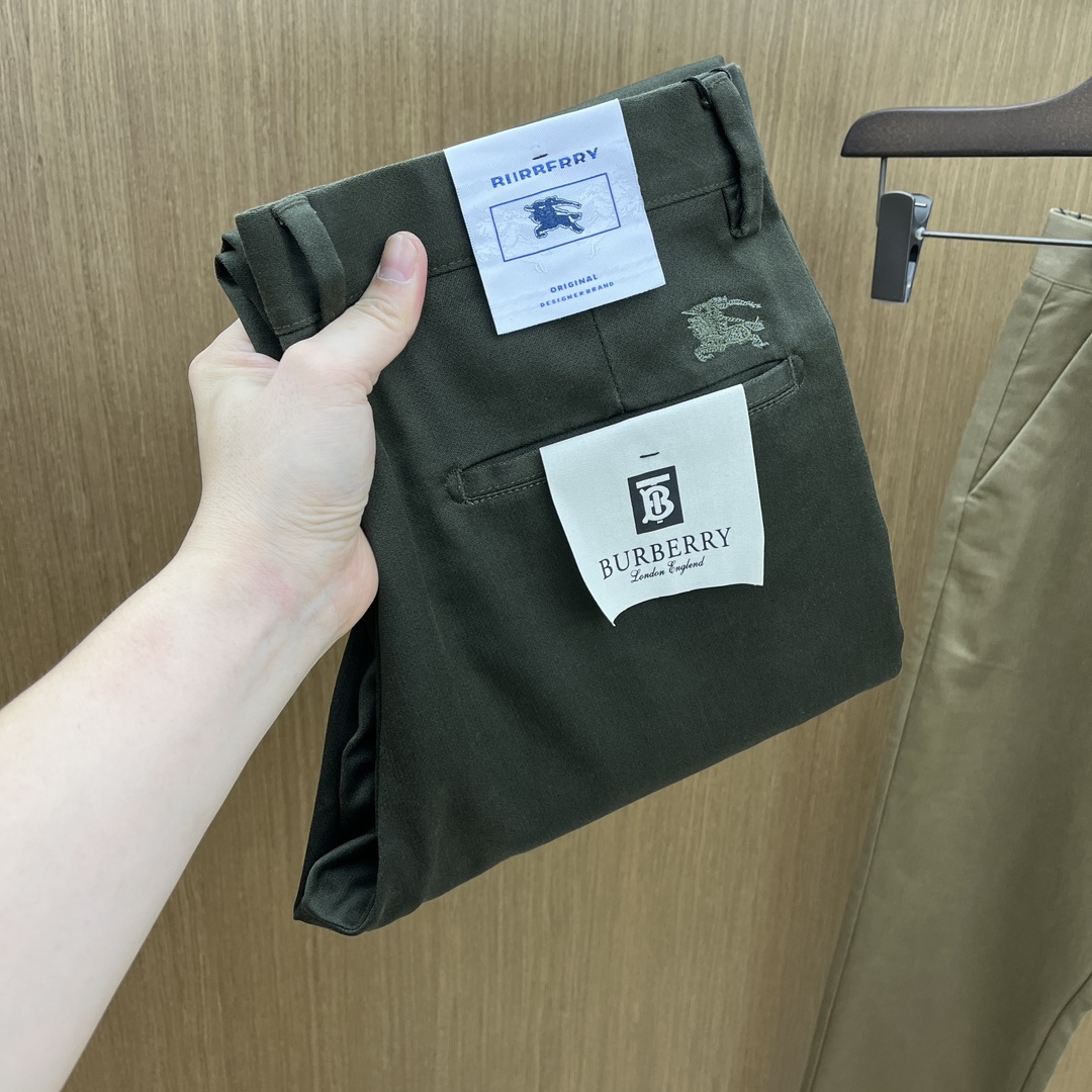 秋冬 BBR 🔥🔥ss秋冬新品，官网同步有售，男士高端商务休闲西裤，高端进口面料，带弹力，后面采用硅胶字