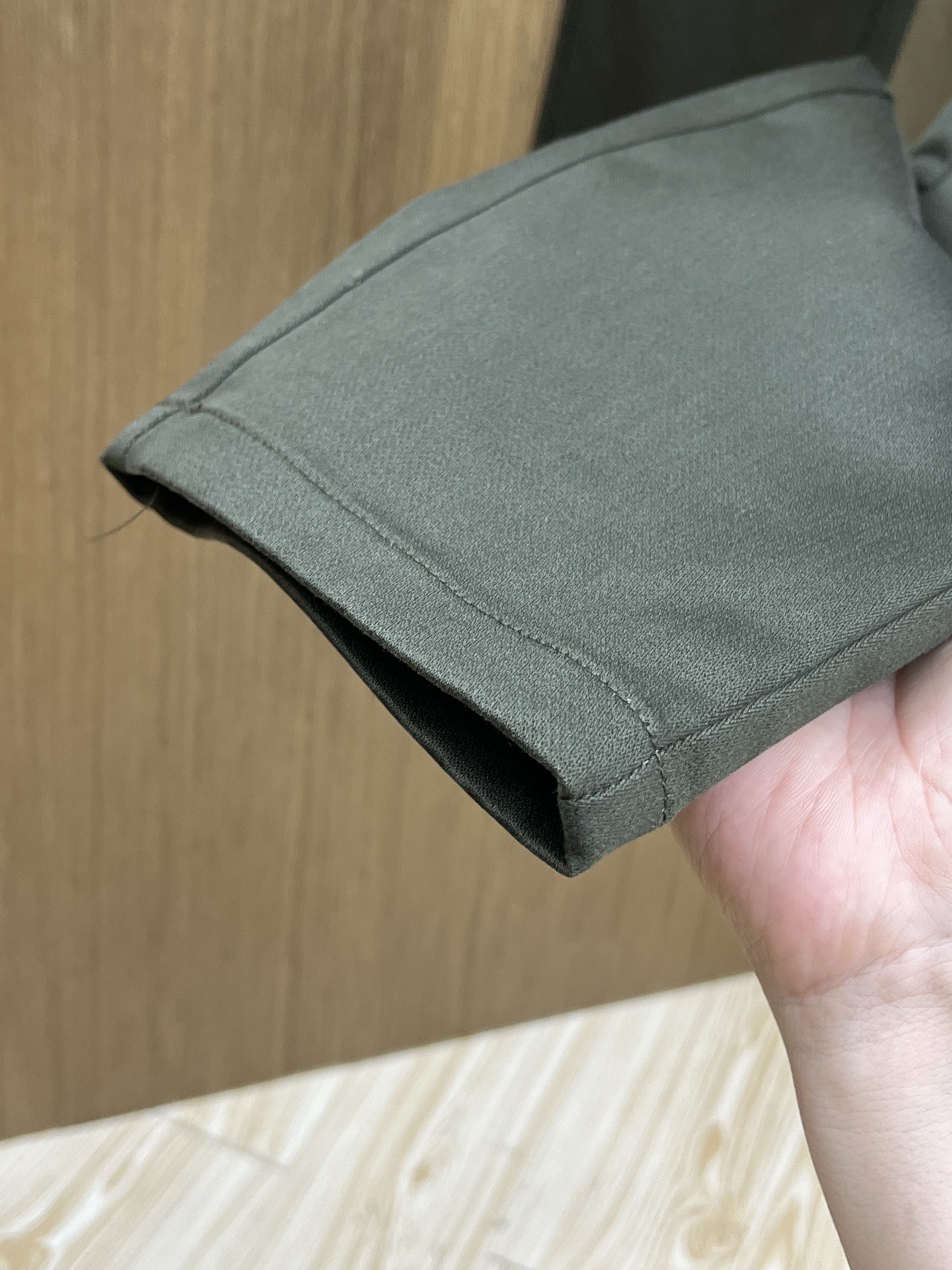 秋冬 BBR 🔥🔥ss秋冬新品，官网同步有售，男士高端商务休闲西裤，高端进口面料，带弹力，后面采用硅胶字