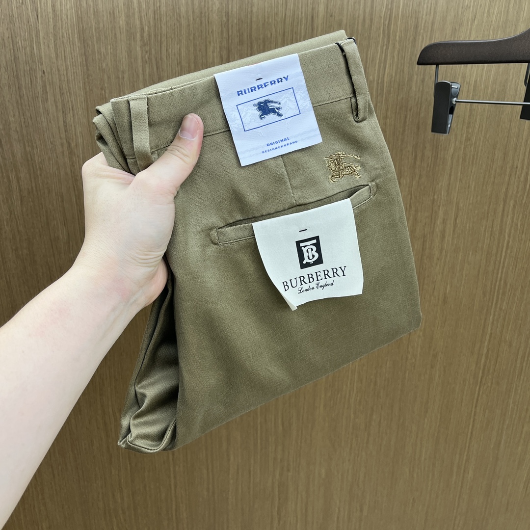 秋冬 BBR 🔥🔥ss秋冬新品，官网同步有售，男士高端商务休闲西裤，高端进口面料，带弹力，后面采用硅胶字