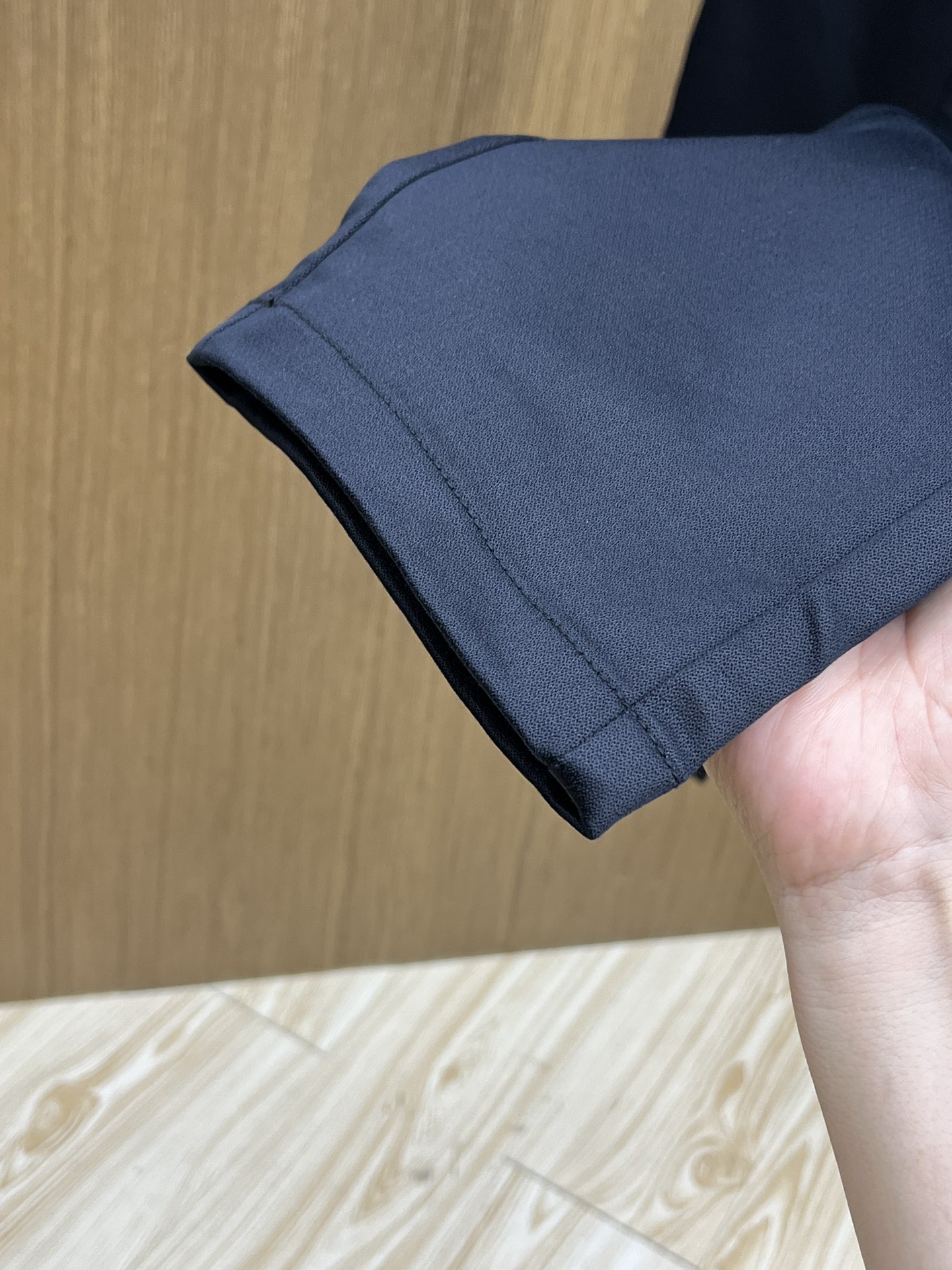 秋冬 BBR 🔥🔥ss秋冬新品，官网同步有售，男士高端商务休闲西裤，高端进口面料，带弹力，后面采用硅胶字