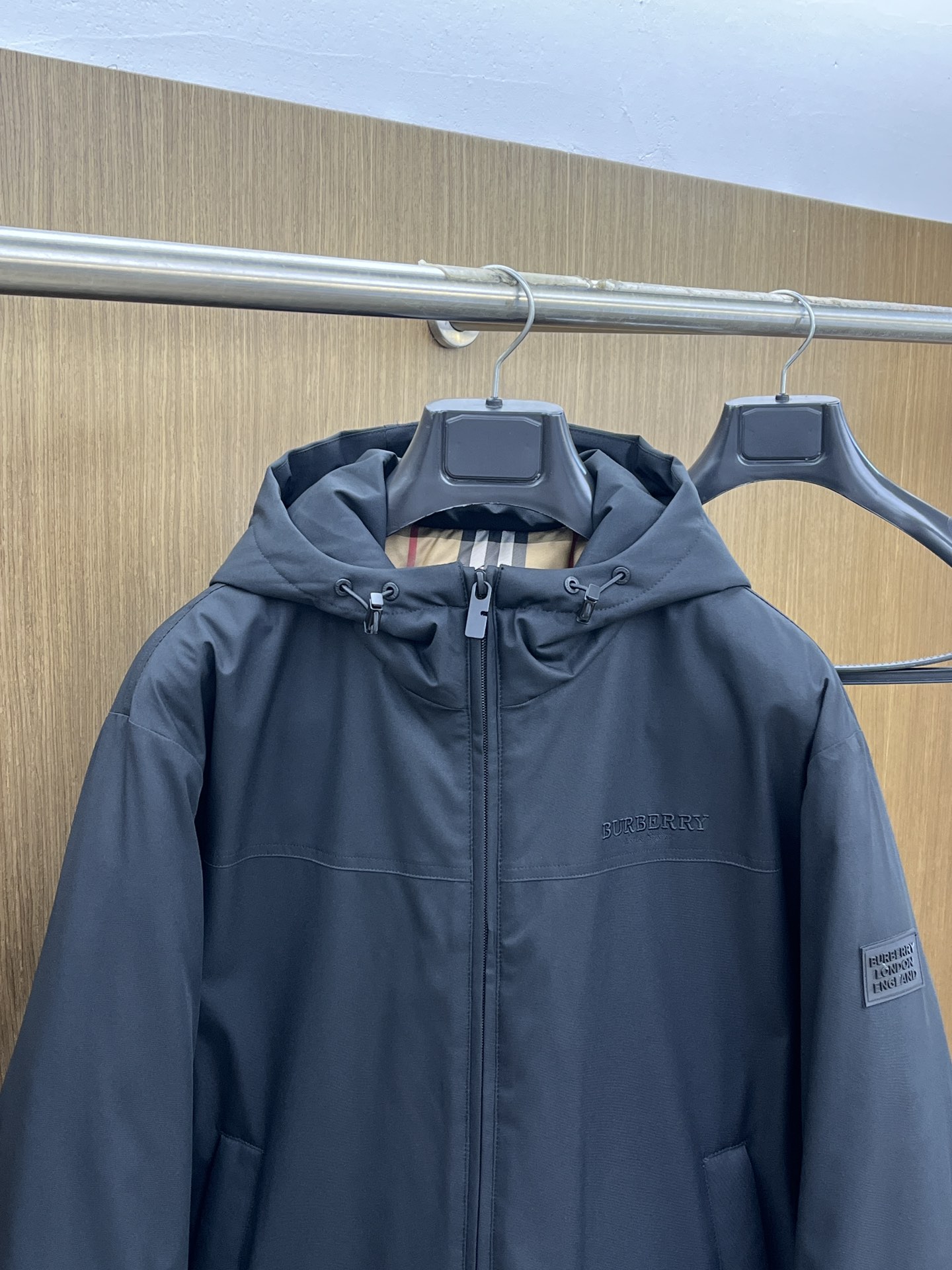 秋冬羽绒 🆕Burberry巴宝莉 羽绒服 2025最新款时尚设计师款羽绒外套.（连帽不可拆卸），经典格