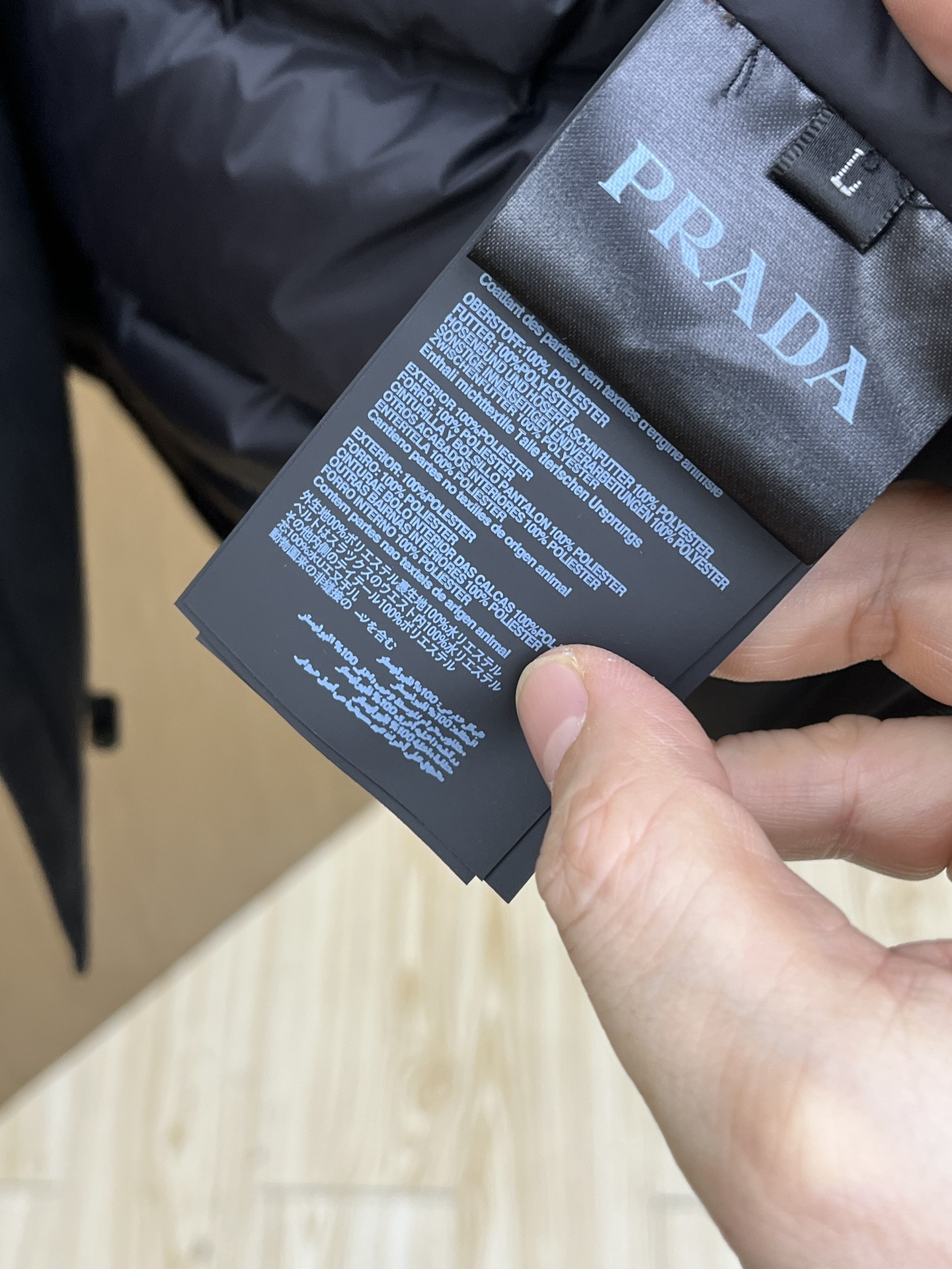 秋冬羽绒 🆕Prada普拉达 羽绒服 2025最新款时尚设计师款羽绒外套.（连帽不可拆卸）处处细节显工艺