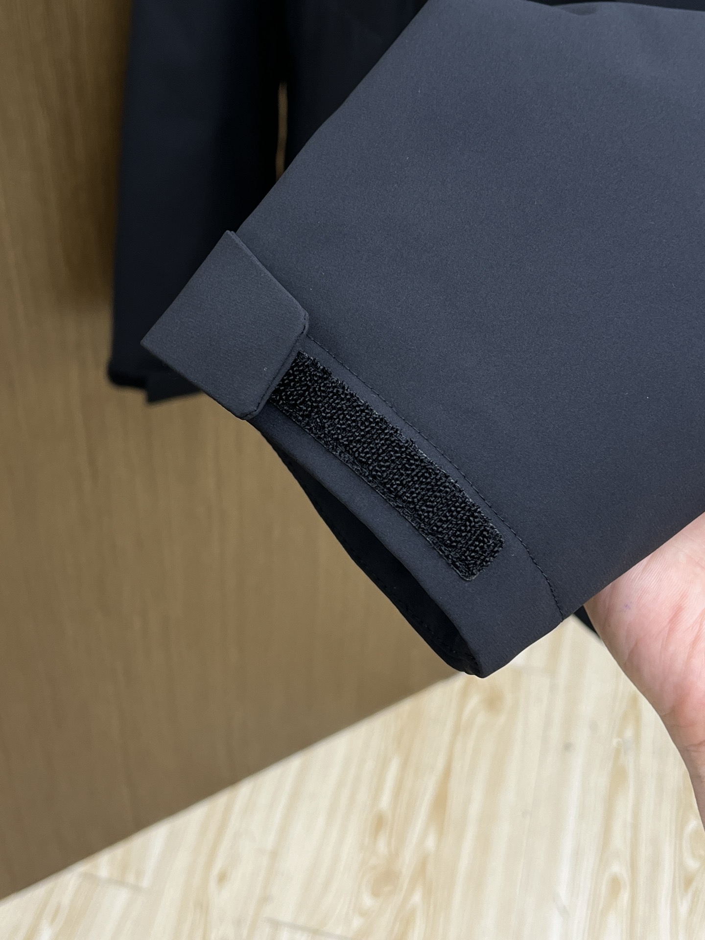 秋冬羽绒 🆕Prada普拉达 羽绒服 2025最新款时尚设计师款羽绒外套.（连帽不可拆卸）处处细节显工艺