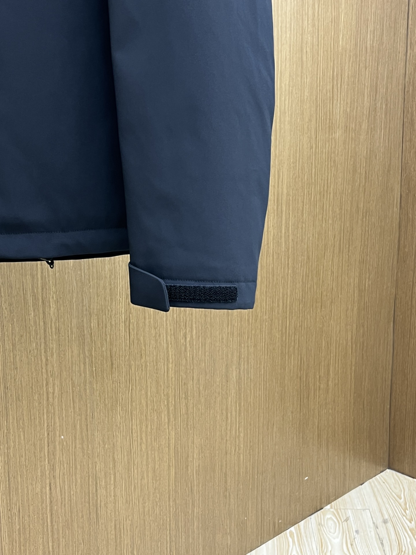 秋冬羽绒 🆕Prada普拉达 羽绒服 2025最新款时尚设计师款羽绒外套.（连帽不可拆卸）处处细节显工艺