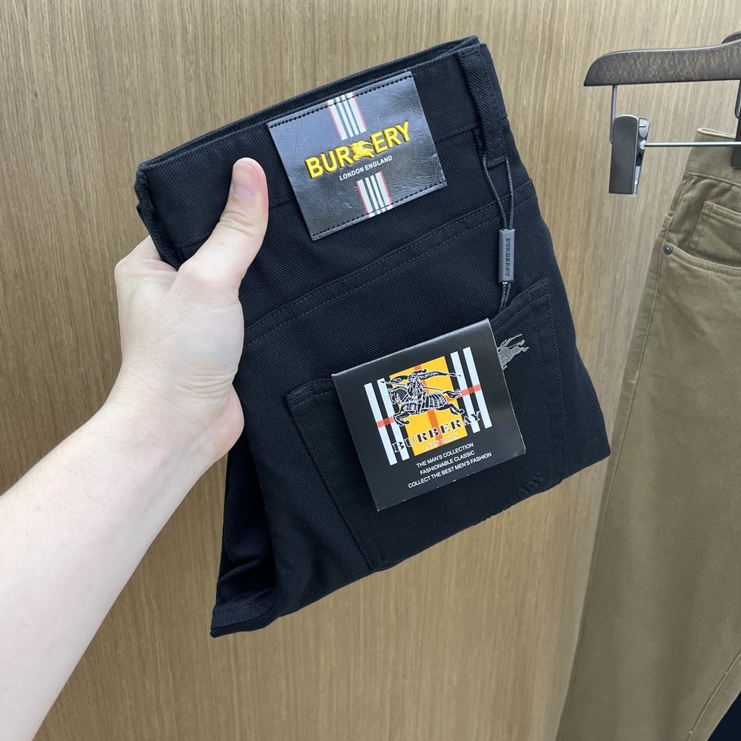 秋冬 BBR 🔥🔥ss秋冬新品，官网同步有售，男士高端商务休闲西裤，高端进口面料，带弹力，后面采用硅胶字