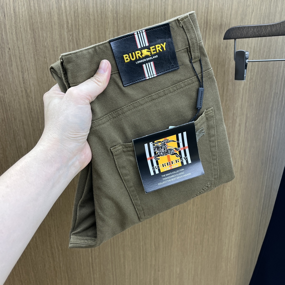 秋冬 BBR 🔥🔥ss秋冬新品，官网同步有售，男士高端商务休闲西裤，高端进口面料，带弹力，后面采用硅胶字