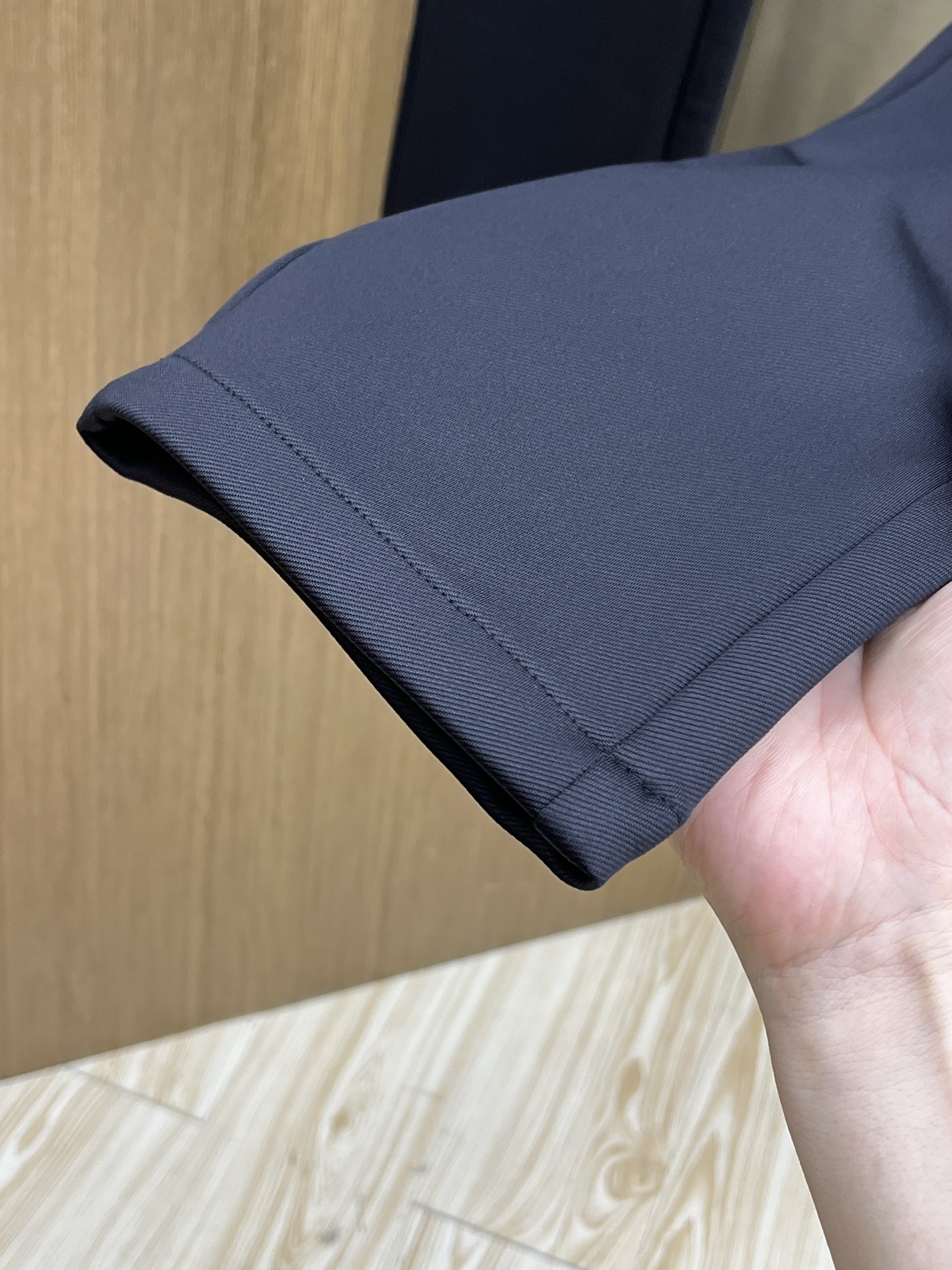 秋冬 BBR 🔥🔥ss秋冬新品，官网同步有售，男士高端商务休闲西裤，高端进口面料，带弹力，后面采用硅胶字