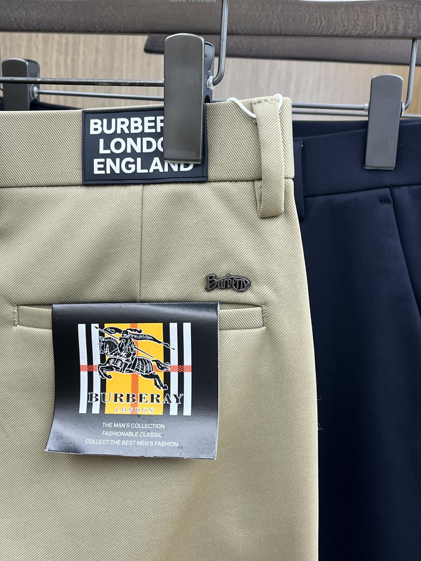 秋冬 BBR 🔥🔥ss秋冬新品，官网同步有售，男士高端商务休闲西裤，高端进口面料，带弹力，后面采用硅胶字