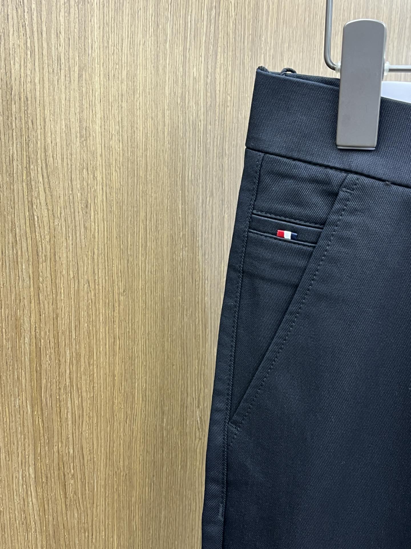 秋冬 CD 🔥🔥ss秋冬新品，官网同步有售，男士高端商务休闲西裤，高端进口面料，带弹力，后面采用硅胶字母