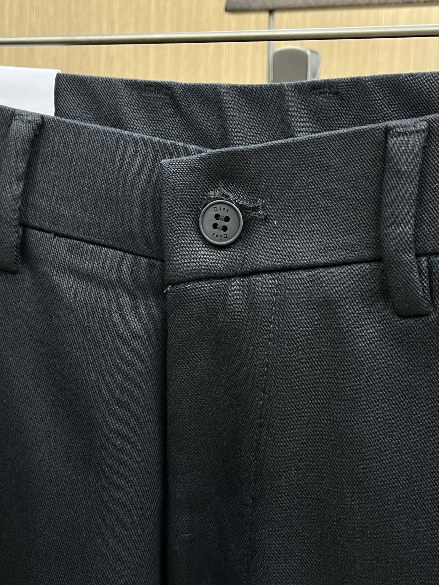 秋冬 CD 🔥🔥ss秋冬新品，官网同步有售，男士高端商务休闲西裤，高端进口面料，带弹力，后面采用硅胶字母