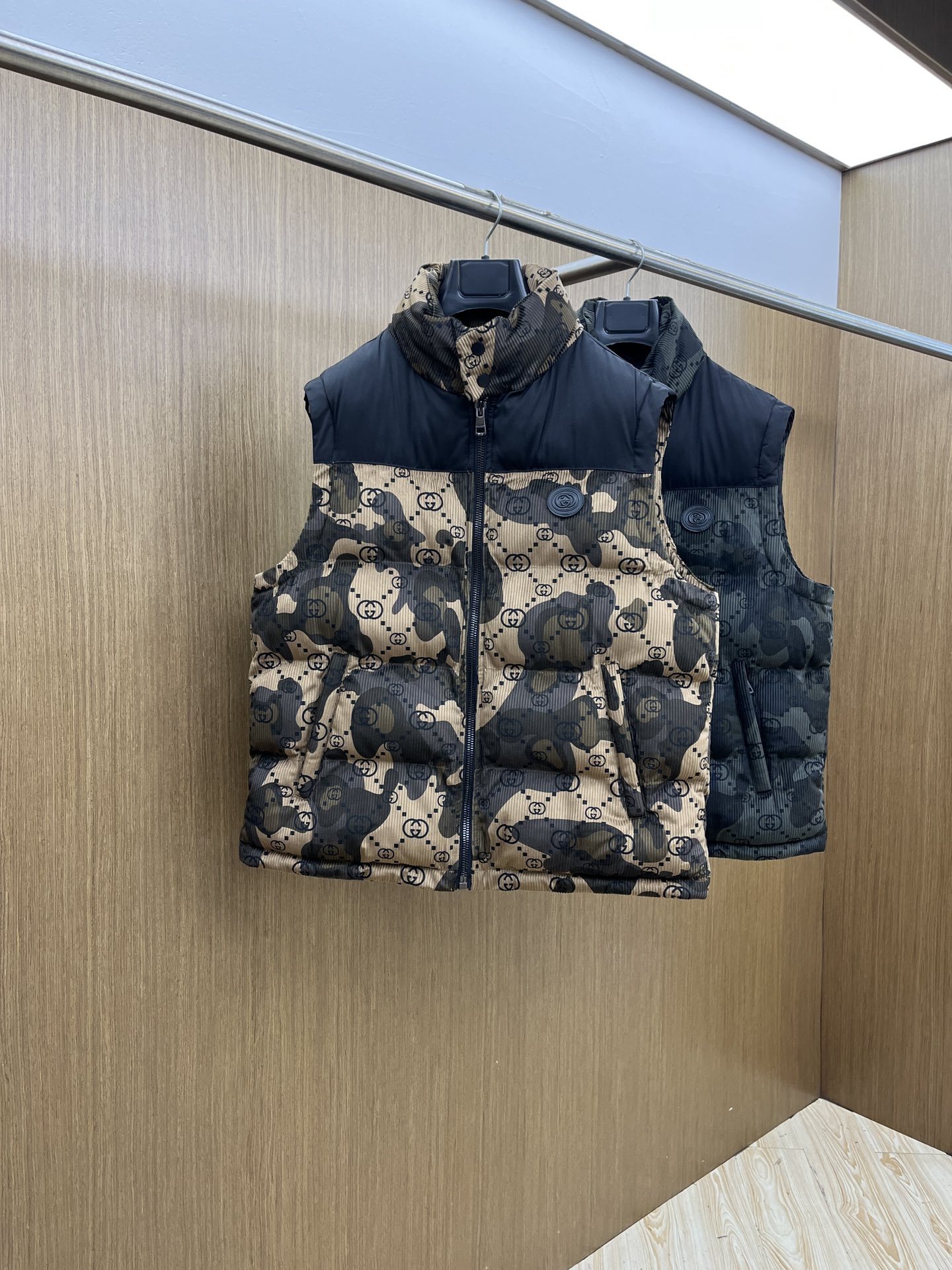 秋冬羽绒 guc 🔥Gw秋冬新款 上新G家羽绒马甲 进口面料 定制五金 简约时尚 适配商务、休闲等多种场