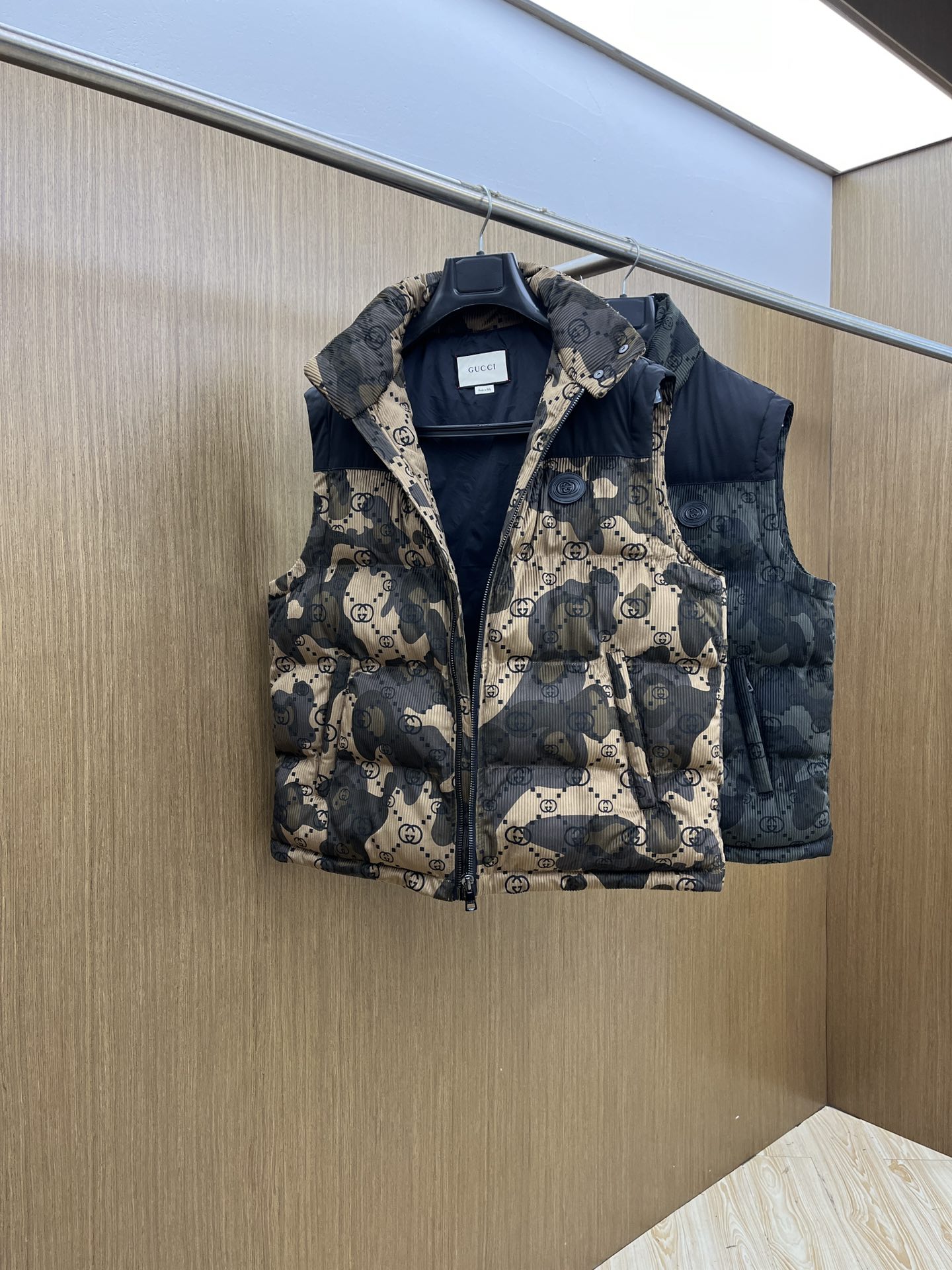 秋冬羽绒 guc 🔥Gw秋冬新款 上新G家羽绒马甲 进口面料 定制五金 简约时尚 适配商务、休闲等多种场