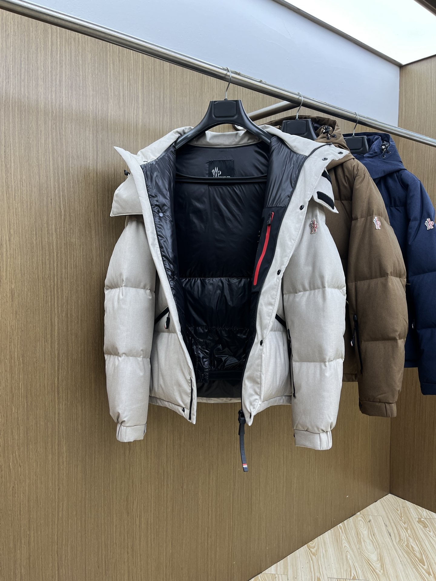 秋冬羽绒 Mon 🔥🔥Gw秋冬新款🆕羽绒服 原版订制五金配件全进口原版定制 高端产品 绝对的高品质 采用