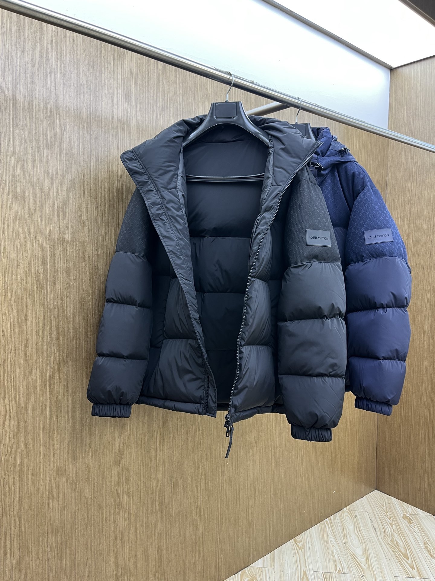 秋冬羽绒 LV 🔥🔥Gw秋冬新款🆕羽绒服 原版订制五金配件全进口原版定制 高端产品 绝对的高品质 采用顶