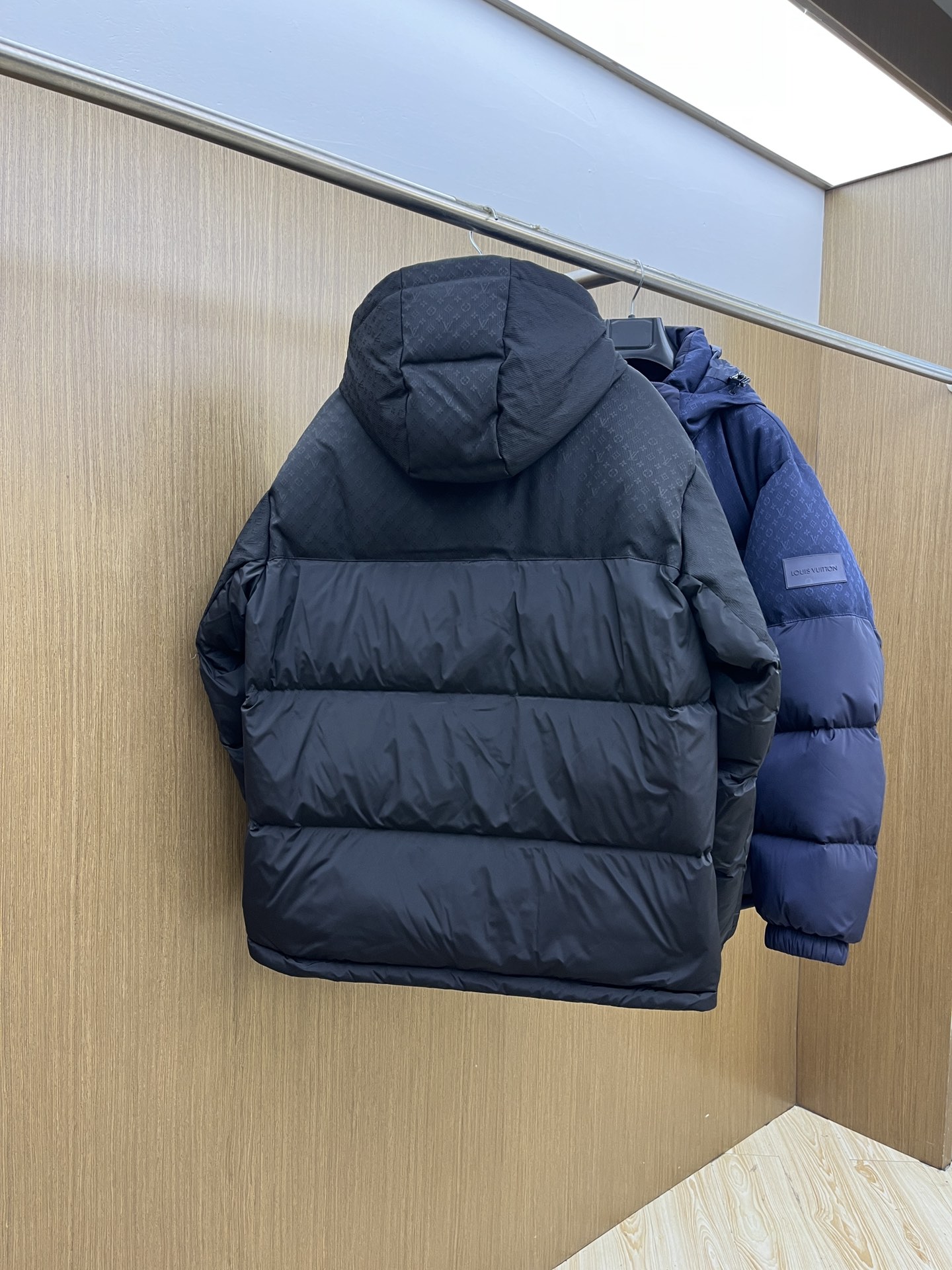 秋冬羽绒 LV 🔥🔥Gw秋冬新款🆕羽绒服 原版订制五金配件全进口原版定制 高端产品 绝对的高品质 采用顶