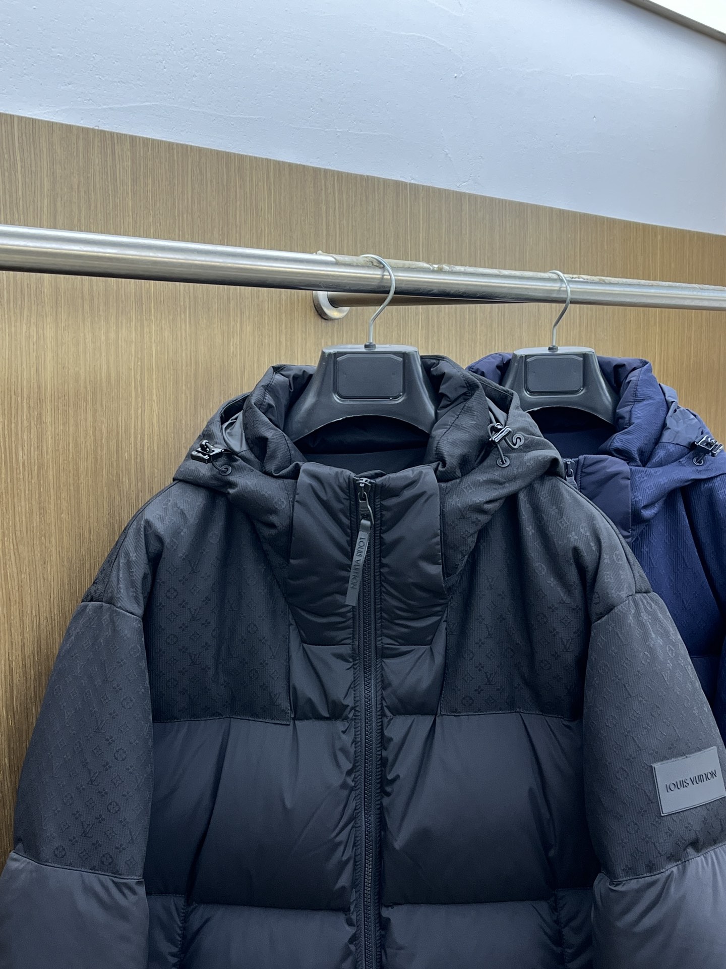 秋冬羽绒 LV 🔥🔥Gw秋冬新款🆕羽绒服 原版订制五金配件全进口原版定制 高端产品 绝对的高品质 采用顶