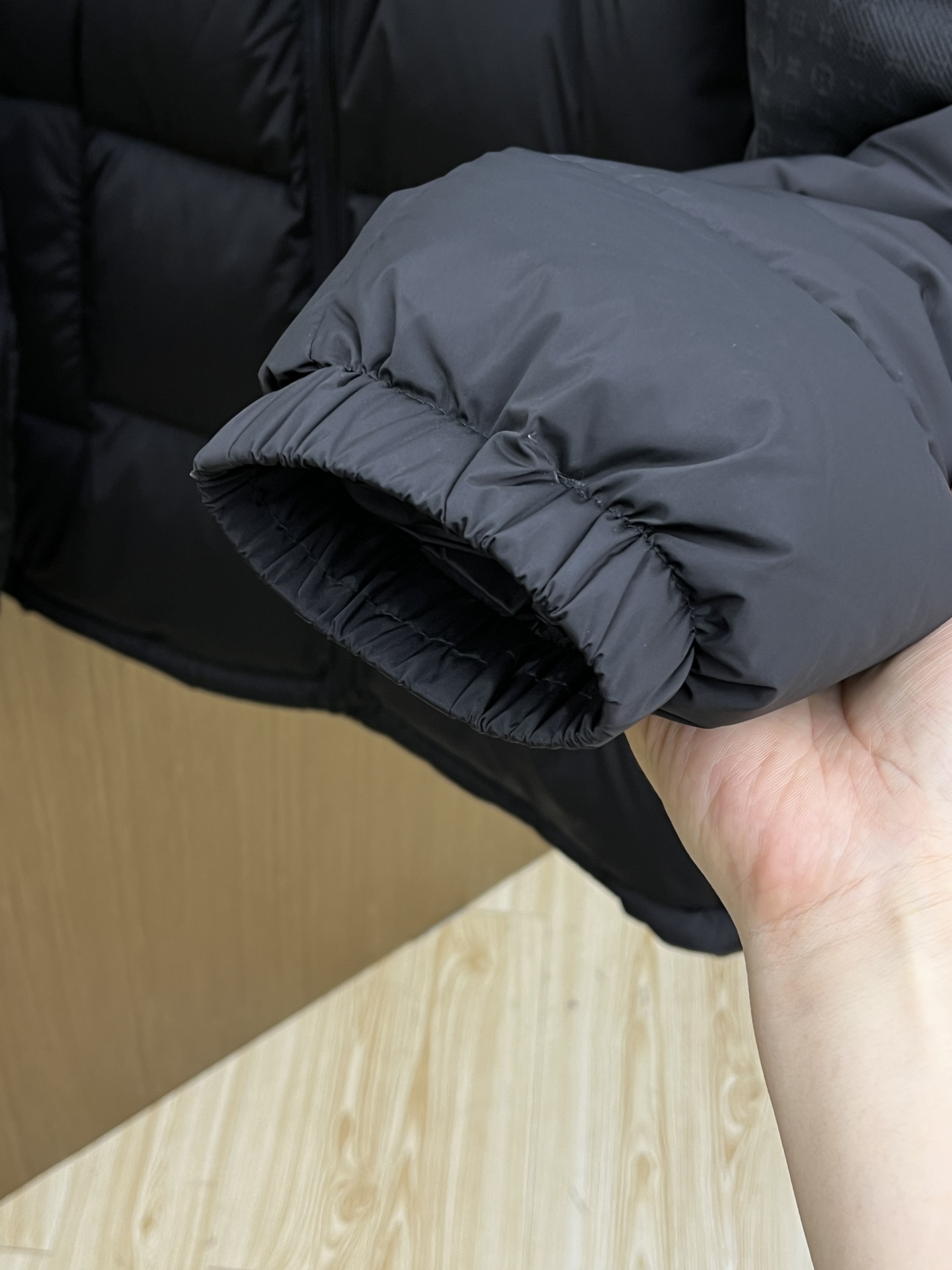 秋冬羽绒 LV 🔥🔥Gw秋冬新款🆕羽绒服 原版订制五金配件全进口原版定制 高端产品 绝对的高品质 采用顶