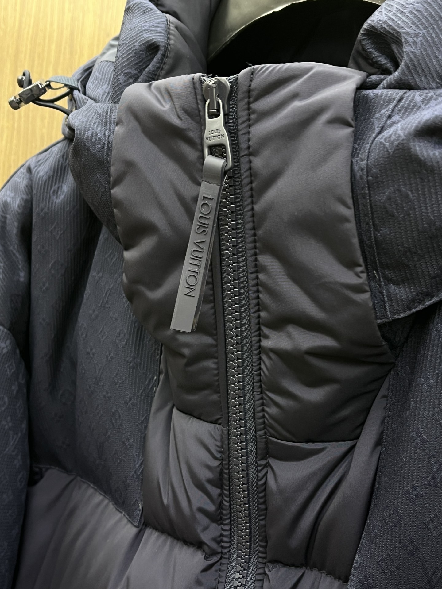 秋冬羽绒 LV 🔥🔥Gw秋冬新款🆕羽绒服 原版订制五金配件全进口原版定制 高端产品 绝对的高品质 采用顶