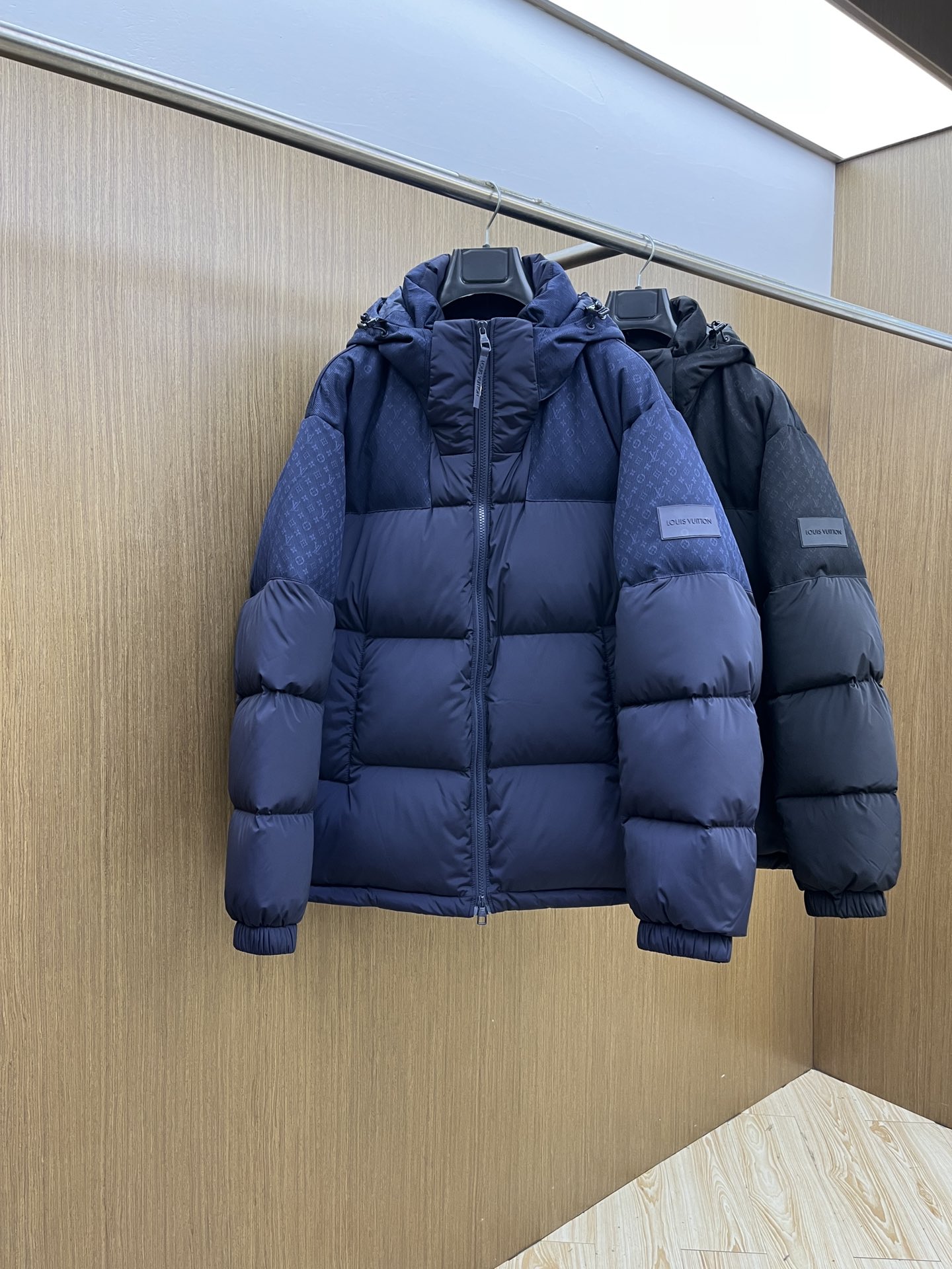 秋冬羽绒 LV 🔥🔥Gw秋冬新款🆕羽绒服 原版订制五金配件全进口原版定制 高端产品 绝对的高品质 采用顶