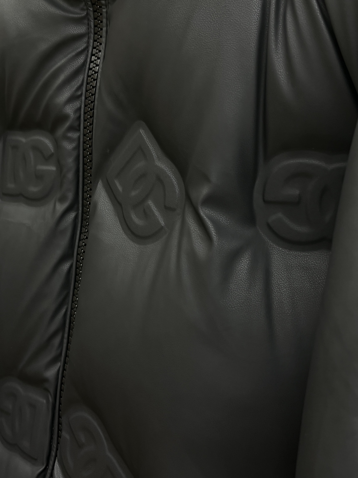 秋冬羽绒 LV 🔥🔥Gw秋冬新款🆕羽绒服 原版订制五金配件全进口原版定制 高端产品 绝对的高品质 采用顶