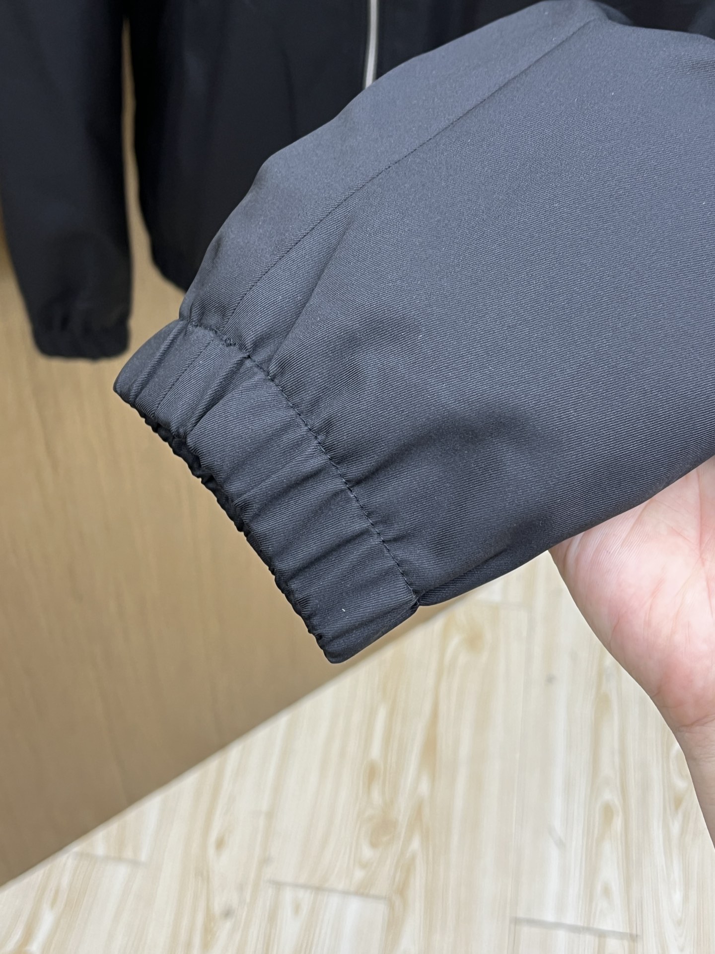 秋冬羽绒 BBR 🔥秋冬时尚连帽夹克羽绒服内冲80g-90白鸭绒，轻薄有型，上身不臃肿，颇具意大利典型风