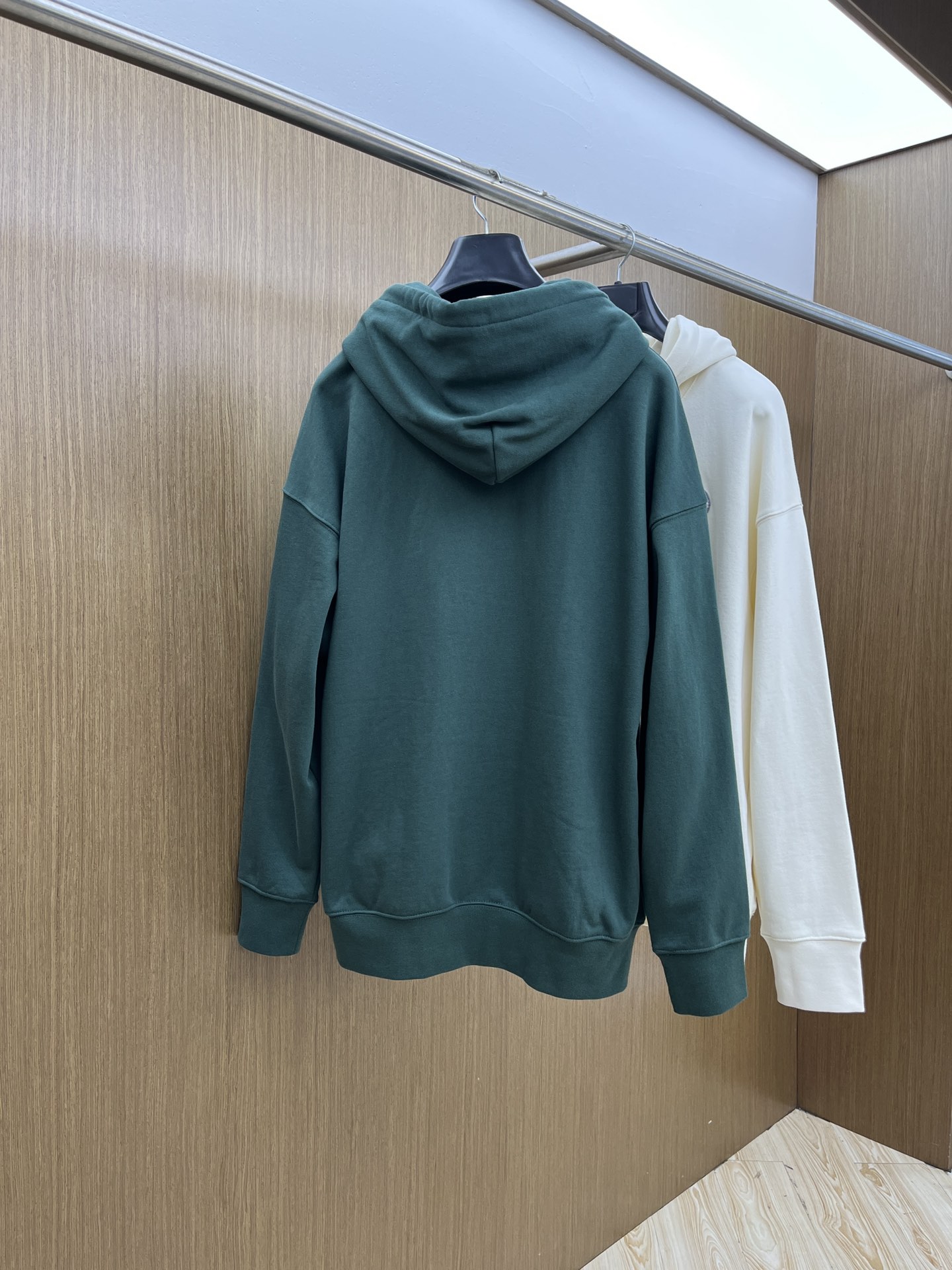 秋冬 Celine 🔥FW早秋新款宽版连帽卫衣，男女同款！独特吸引人的眼球，这一款连帽卫衣品相品质都在线