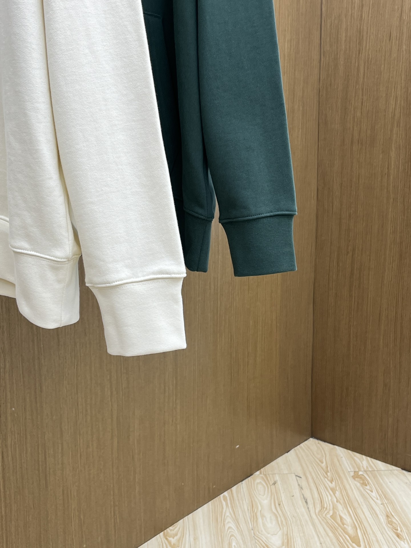 秋冬 Celine 🔥FW早秋新款宽版连帽卫衣，男女同款！独特吸引人的眼球，这一款连帽卫衣品相品质都在线