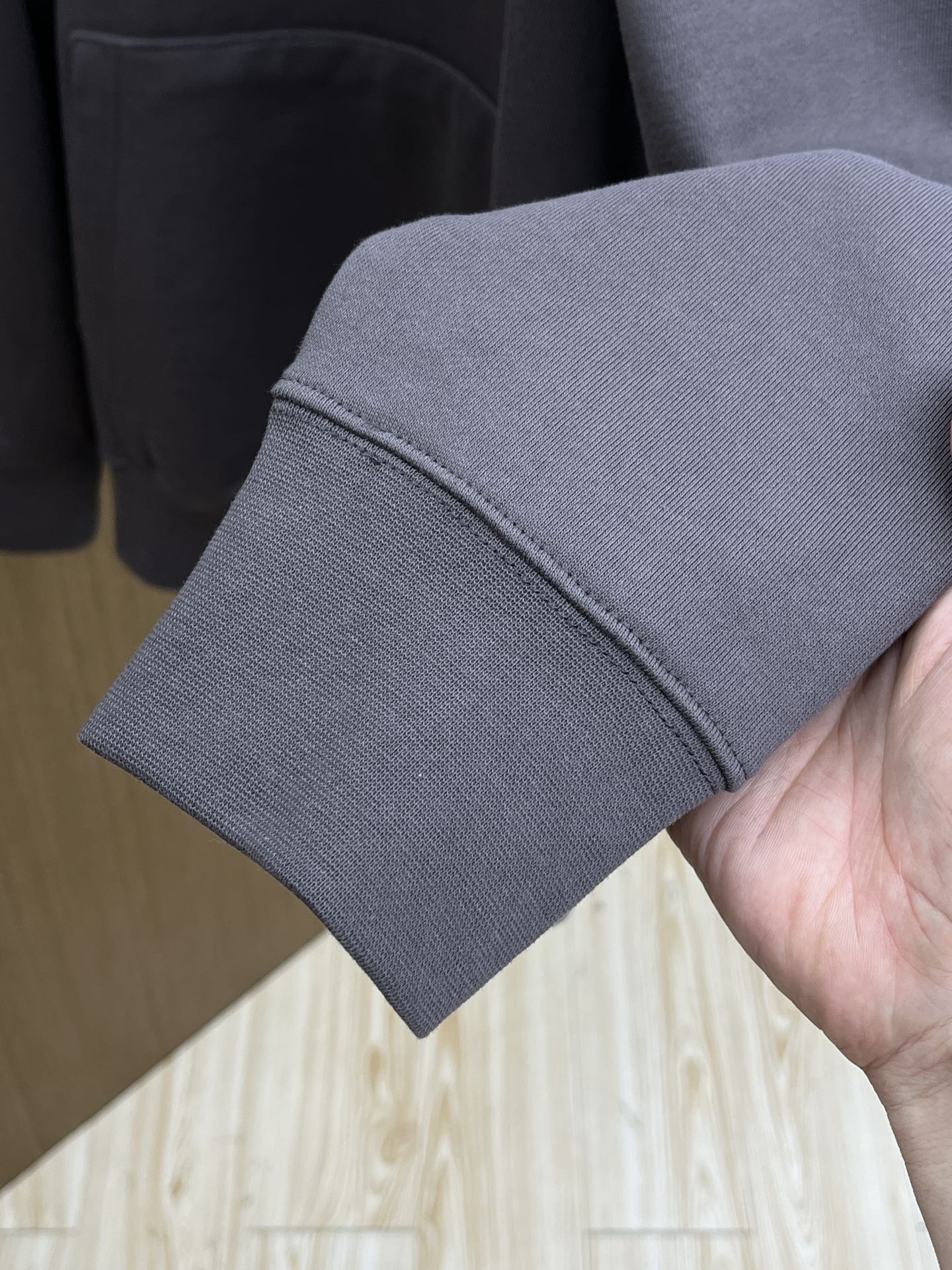 秋冬 AMIRI 🔥FW早秋新款宽版连帽卫衣，男女同款！独特吸引人的眼球，这一款连帽卫衣品相品质都在线，