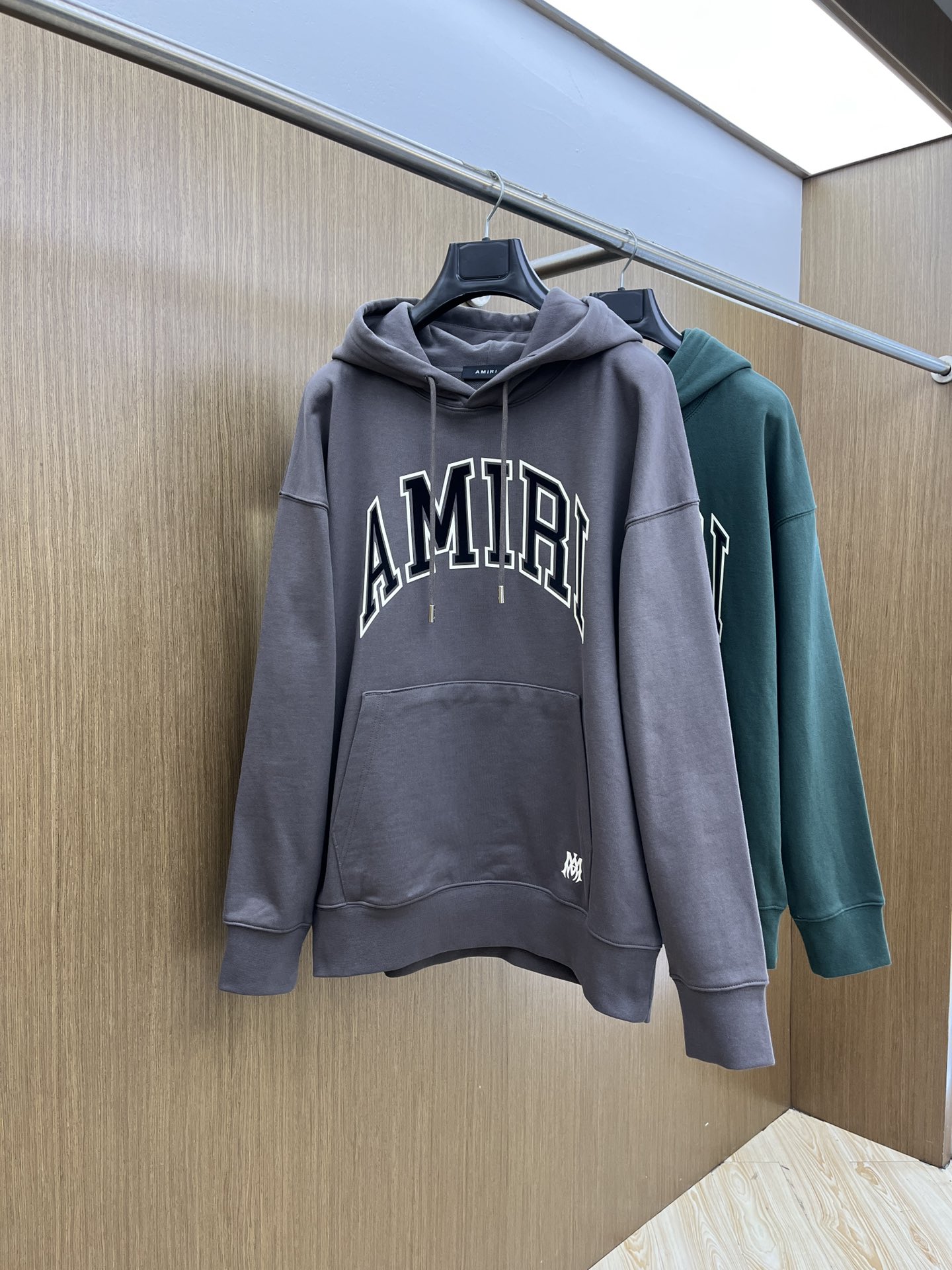 秋冬 AMIRI 🔥FW早秋新款宽版连帽卫衣，男女同款！独特吸引人的眼球，这一款连帽卫衣品相品质都在线，