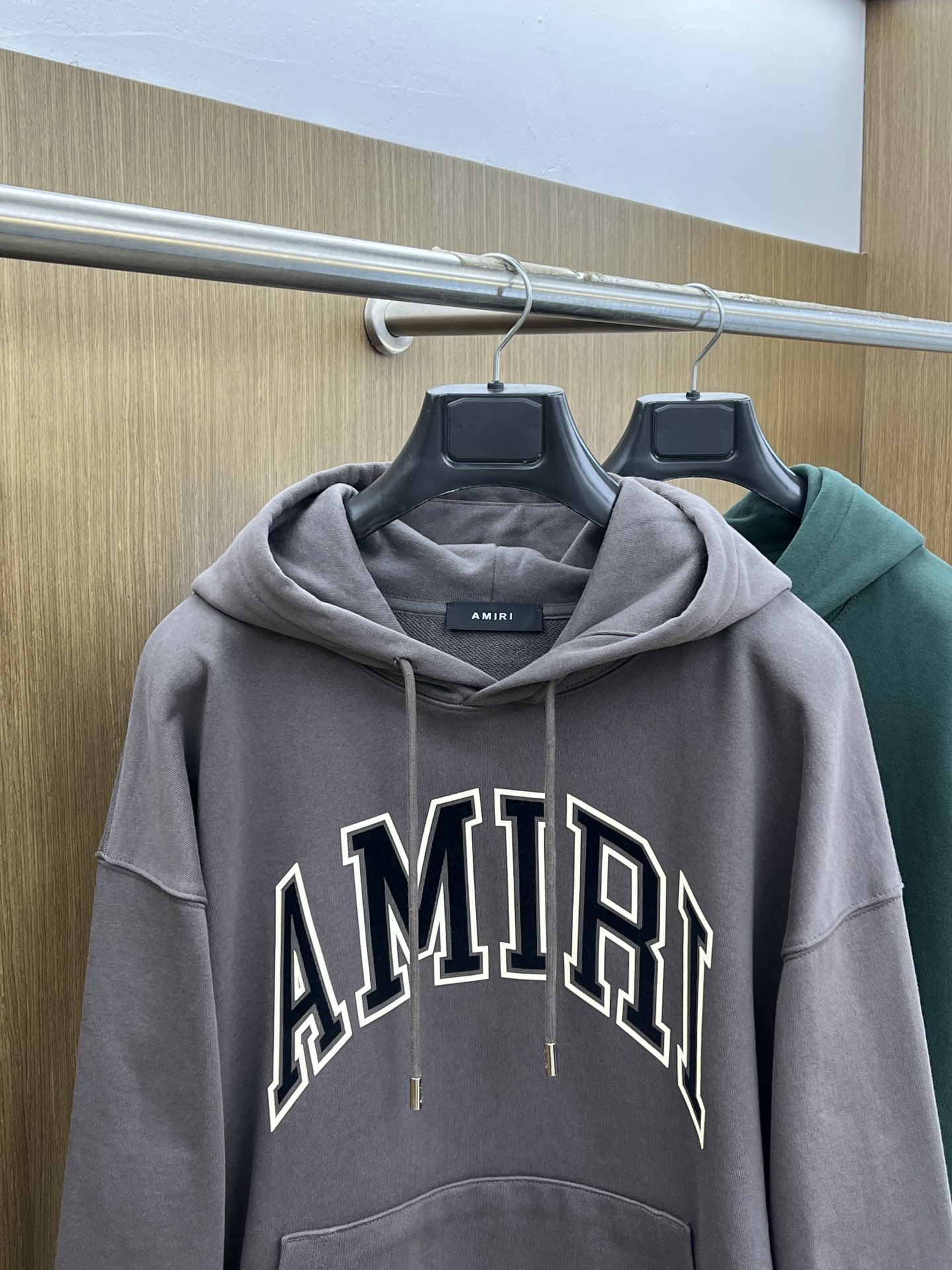 秋冬 AMIRI 🔥FW早秋新款宽版连帽卫衣，男女同款！独特吸引人的眼球，这一款连帽卫衣品相品质都在线，