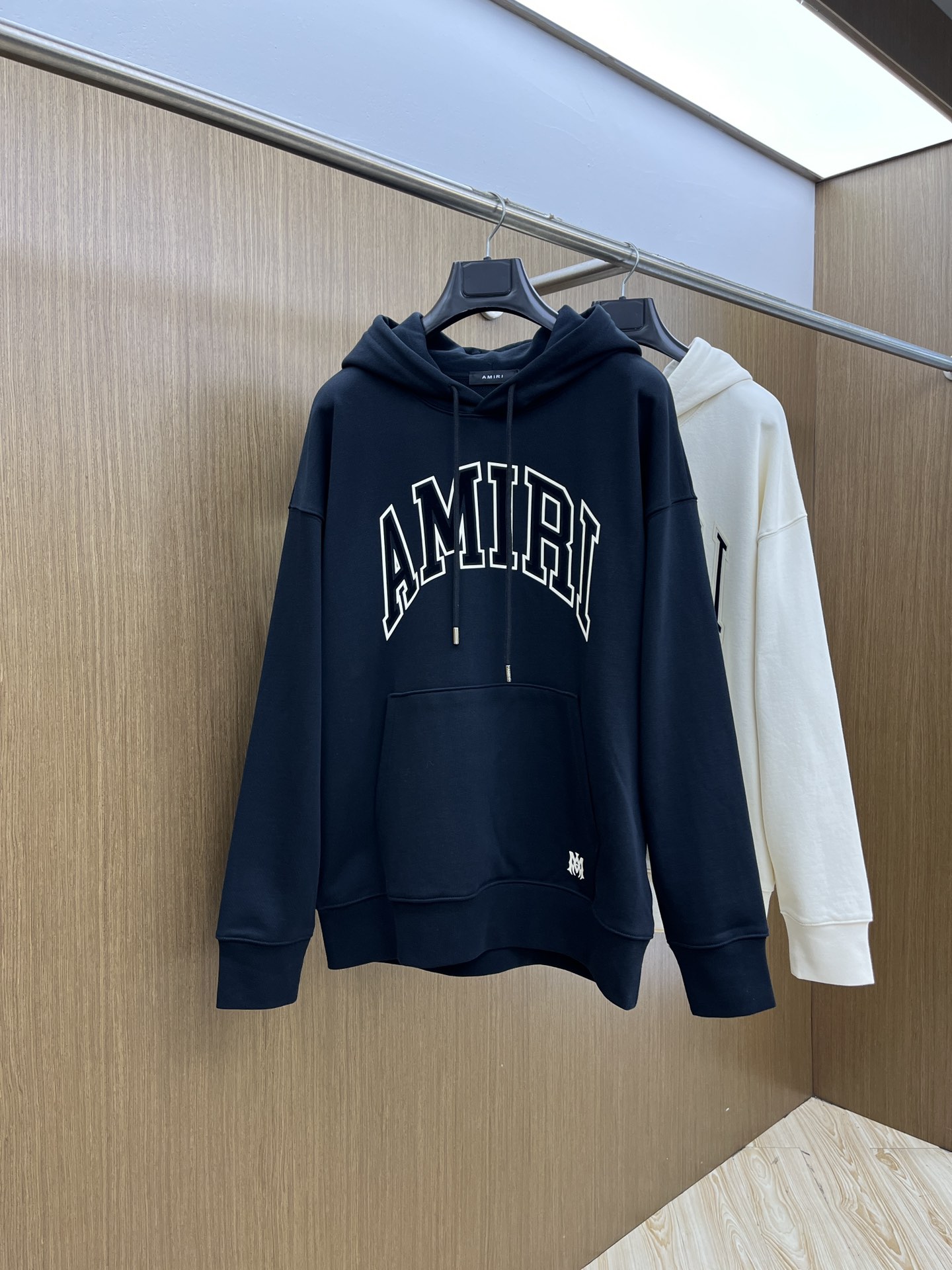 秋冬 AMIRI 🔥FW早秋新款宽版连帽卫衣，男女同款！独特吸引人的眼球，这一款连帽卫衣品相品质都在线，