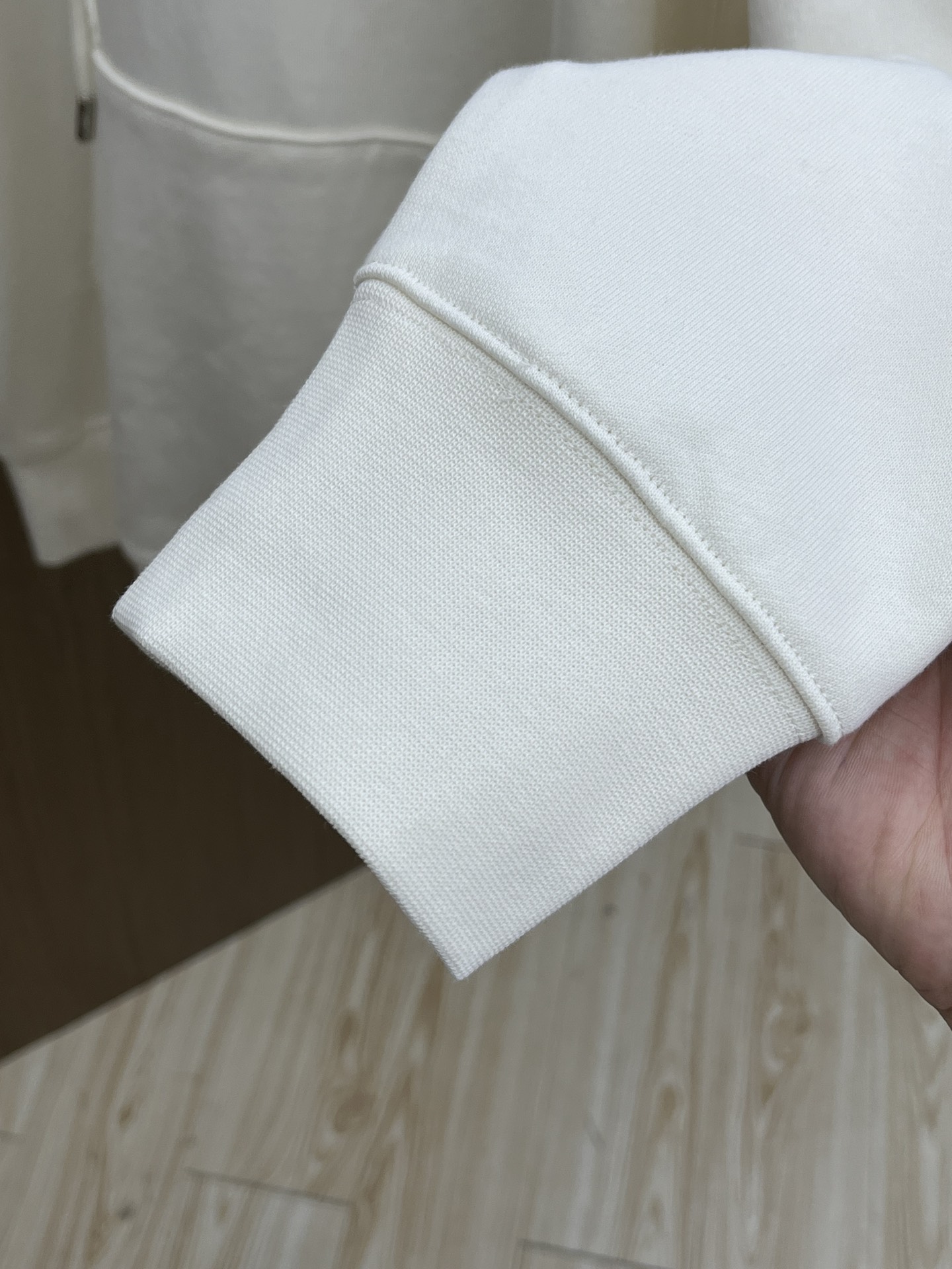 秋冬 AMIRI 🔥FW早秋新款宽版连帽卫衣，男女同款！独特吸引人的眼球，这一款连帽卫衣品相品质都在线，