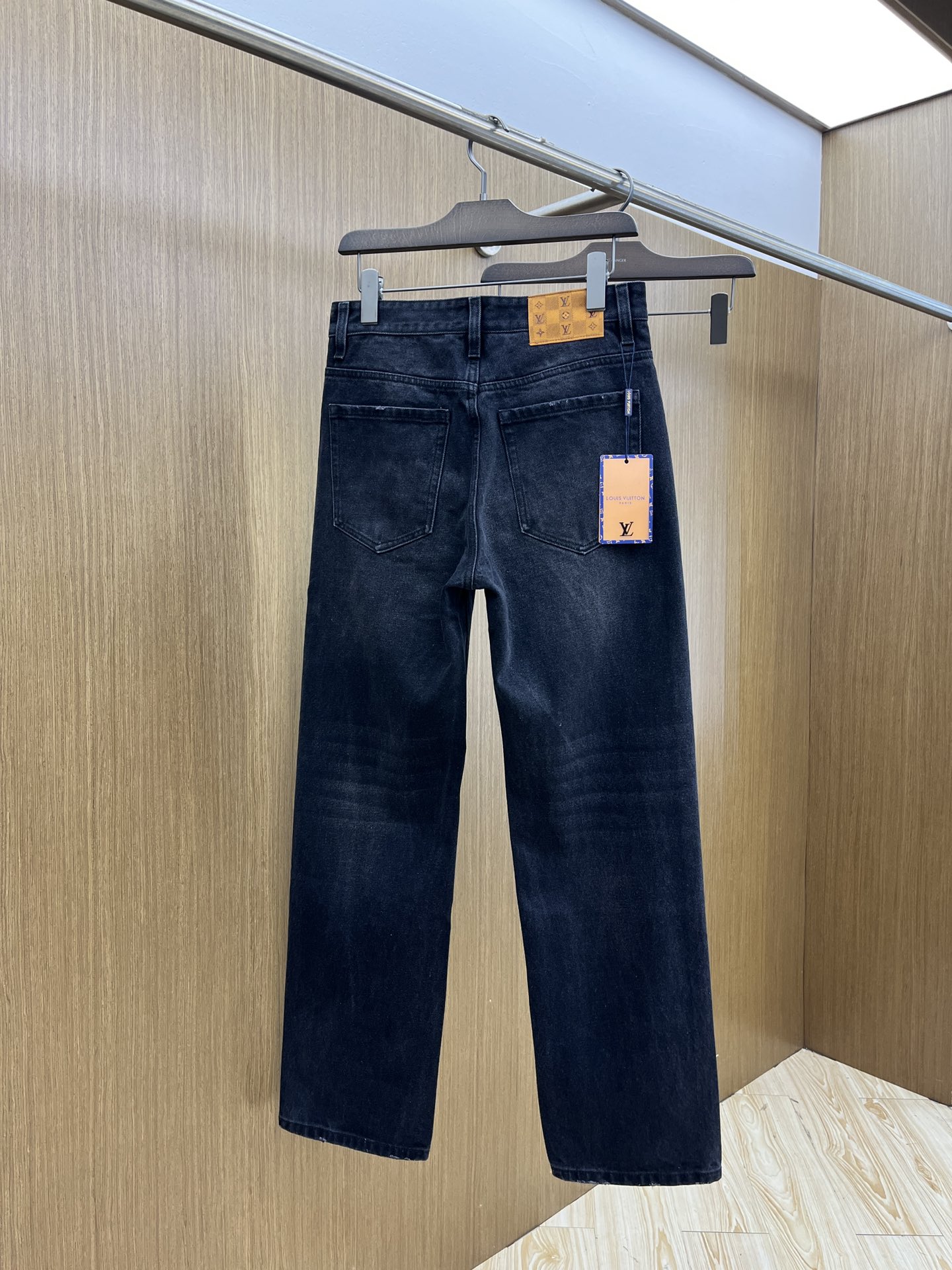 春夏 LV 🔥🔥高端定制、2026春夏最新款微阔牛仔裤 柜台同步发售 原版定制复刻 客供五金辅料 原单品