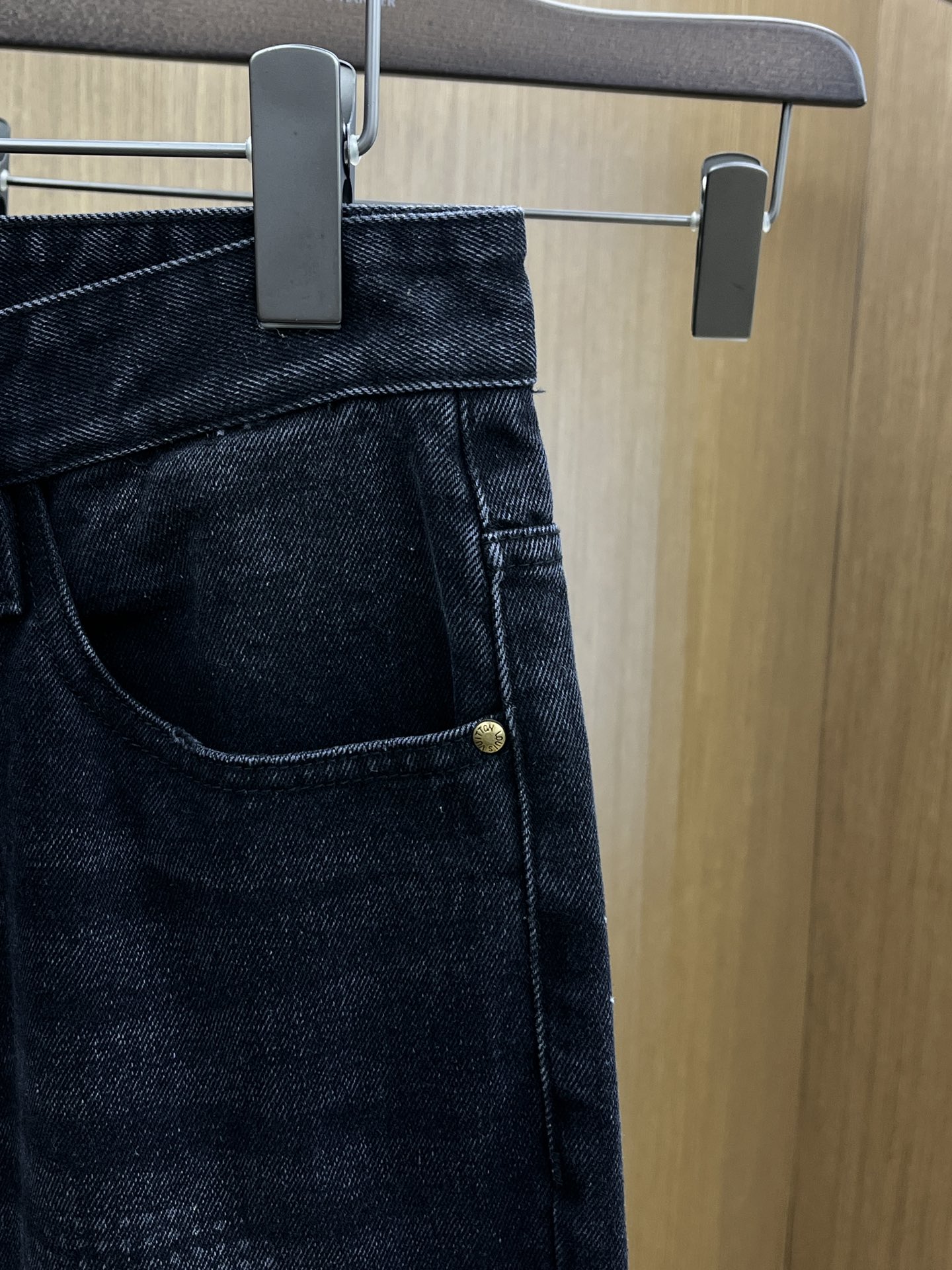 春夏 LV 🔥🔥高端定制、2026春夏最新款微阔牛仔裤 柜台同步发售 原版定制复刻 客供五金辅料 原单品