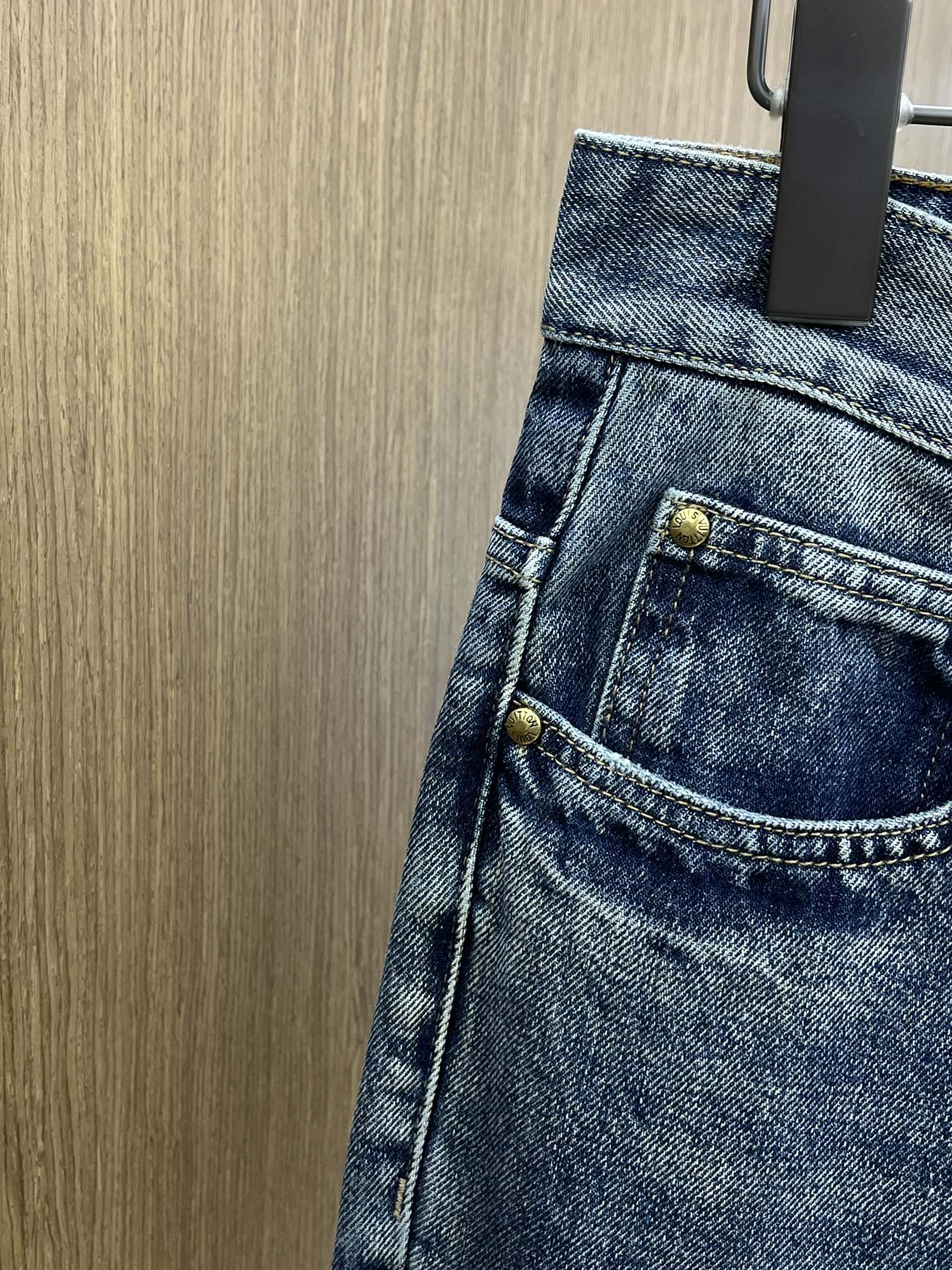 春夏 LV 🔥🔥高端定制、2026春夏最新款微阔牛仔裤 柜台同步发售 原版定制复刻 客供五金辅料 原单品